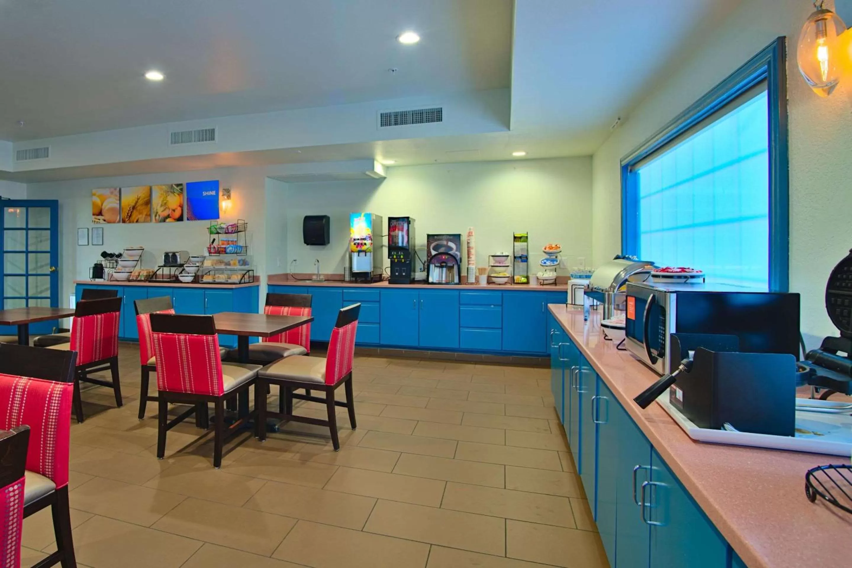 Breakfast in Comfort Inn & Suites Sierra Vista near Ft Huachuca
