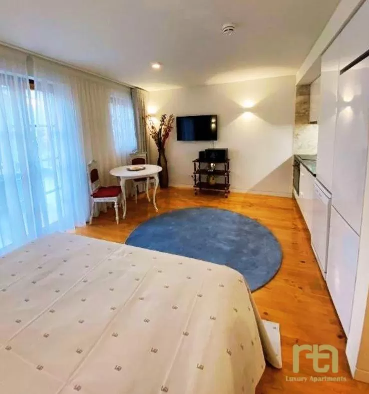 TV/Entertainment Center in TM Luxury Apartments Lisbon