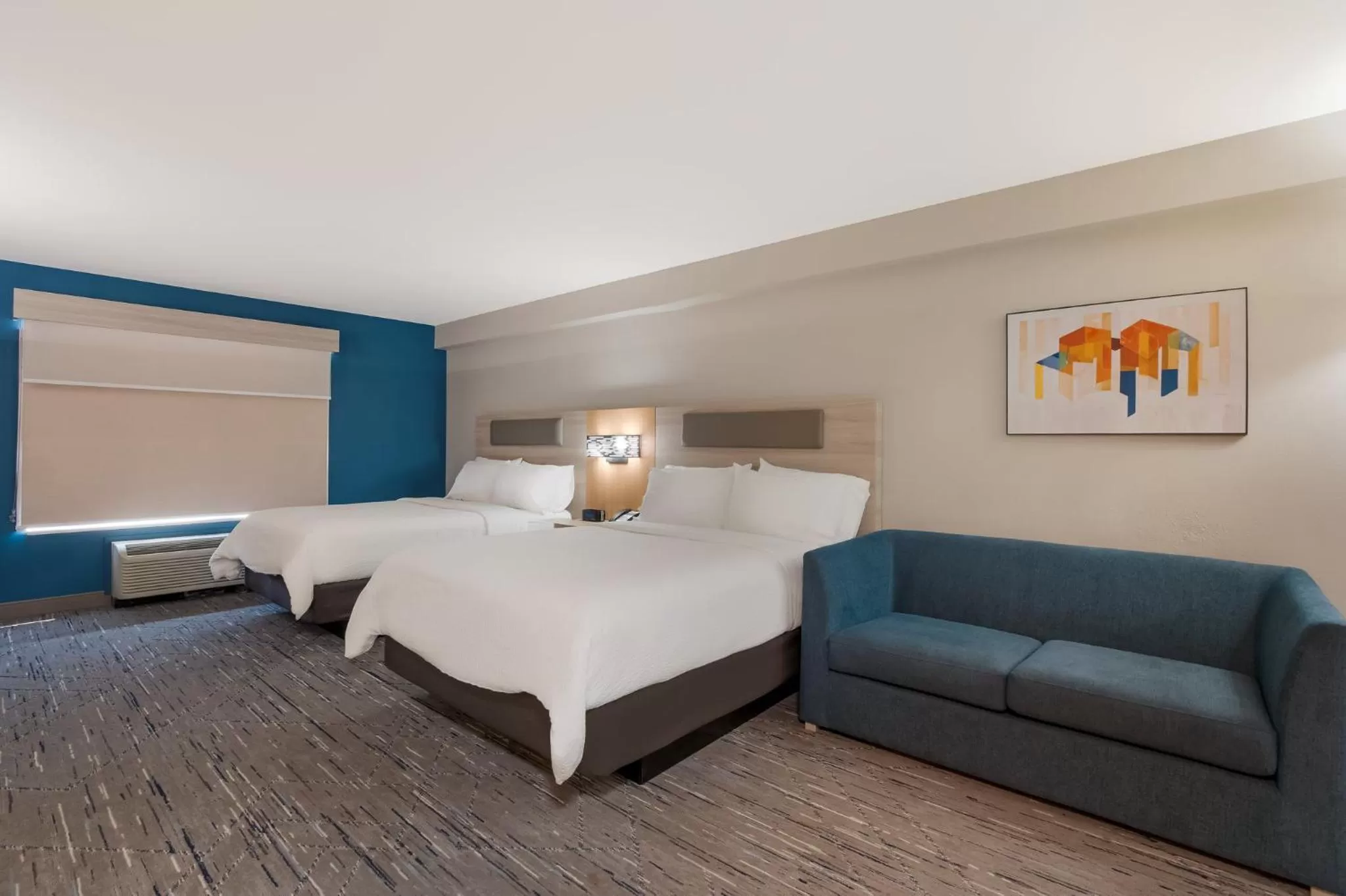 Photo of the whole room, Bed in Holiday Inn Express & Suites Lexington by IHG