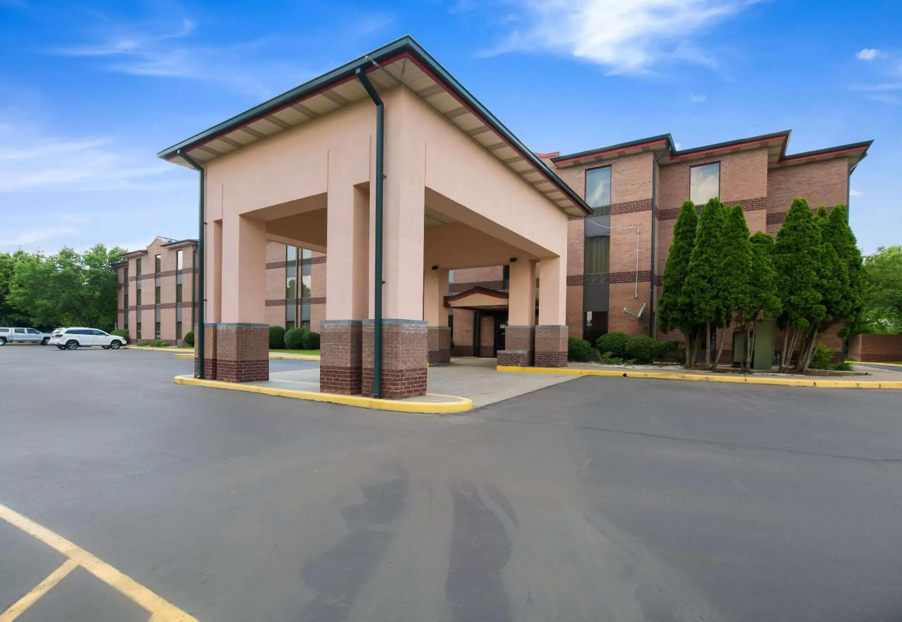 Quality Inn & Suites Sellersburg - Louisville Area Quality Inn & Suites Sellersburg - Louisville Area