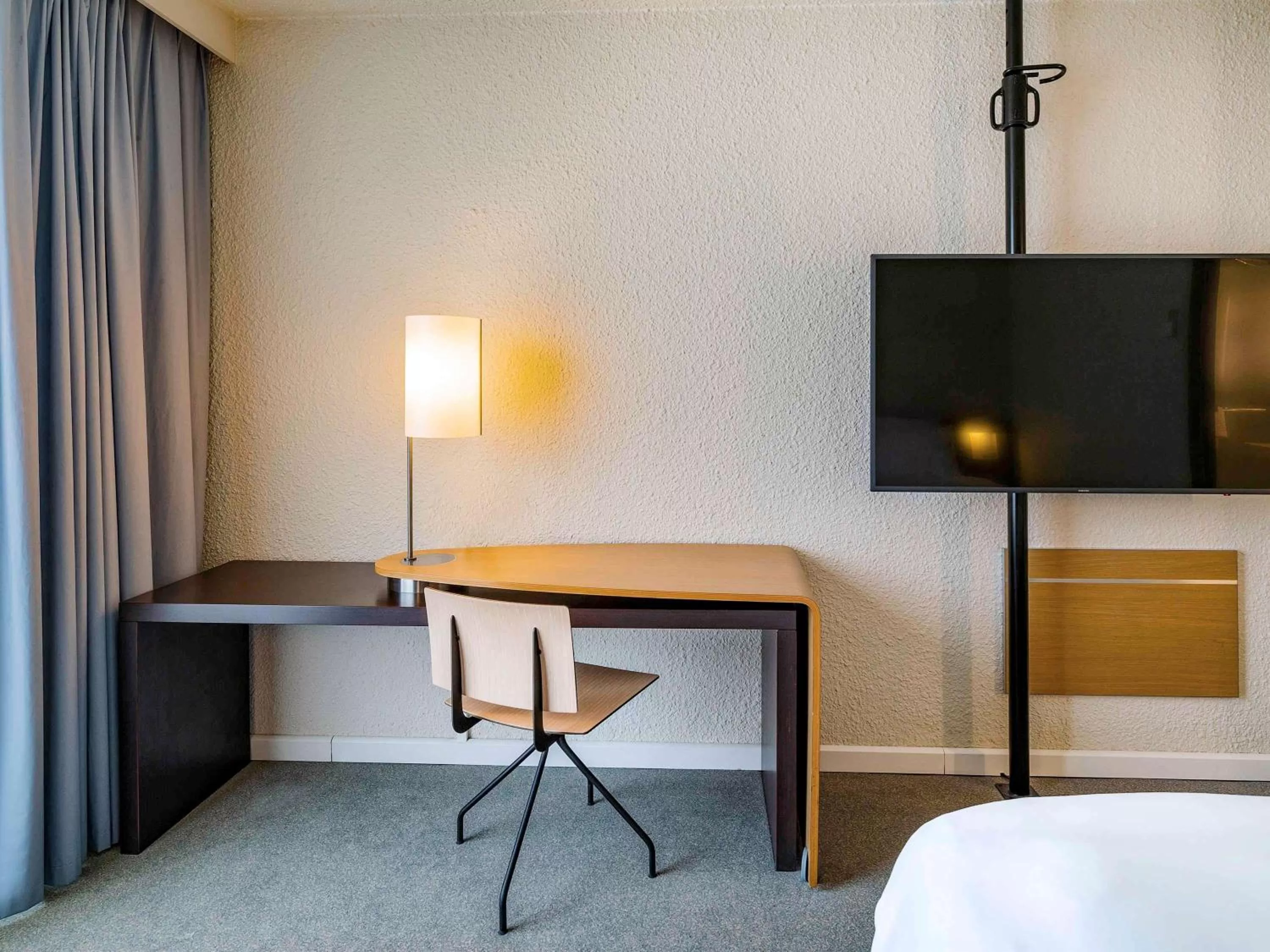 Photo of the whole room, Bed in Hôtel Novotel Valenciennes