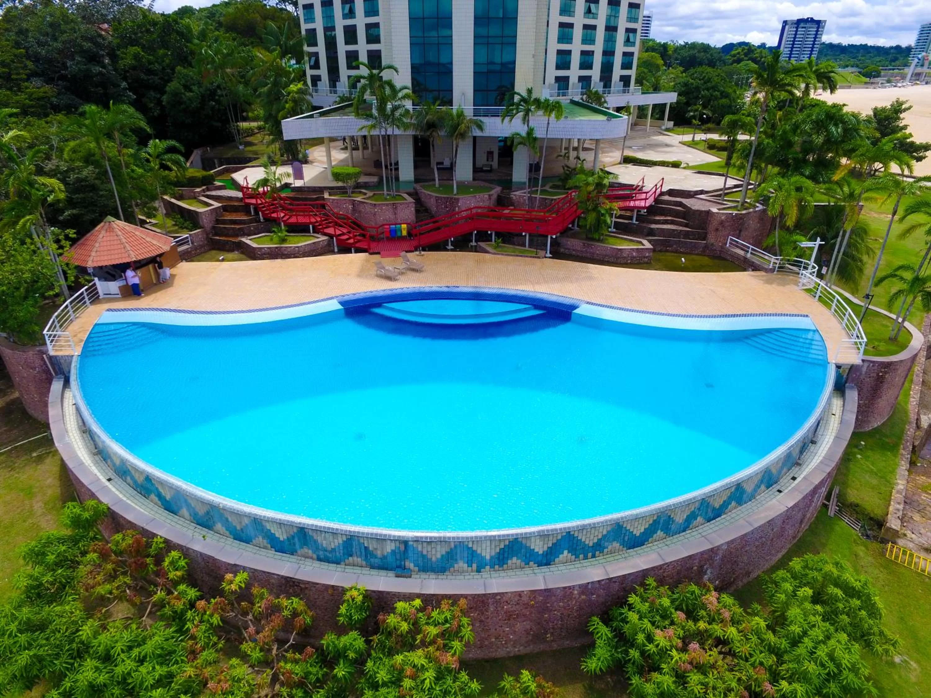 Pool view in Tropical Executive Hotel