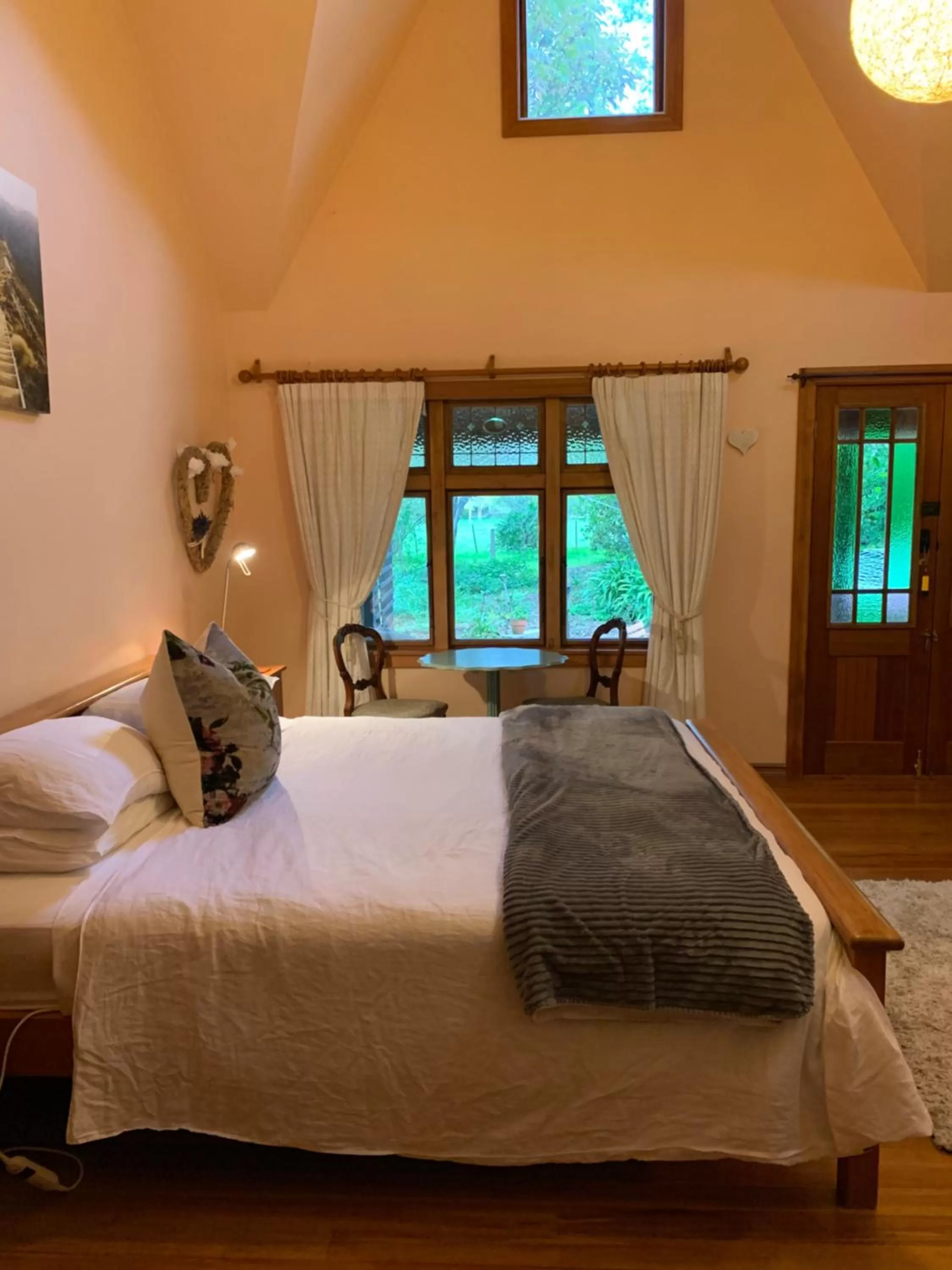 Bedroom, Bed in Quail Farm, Colonial charm