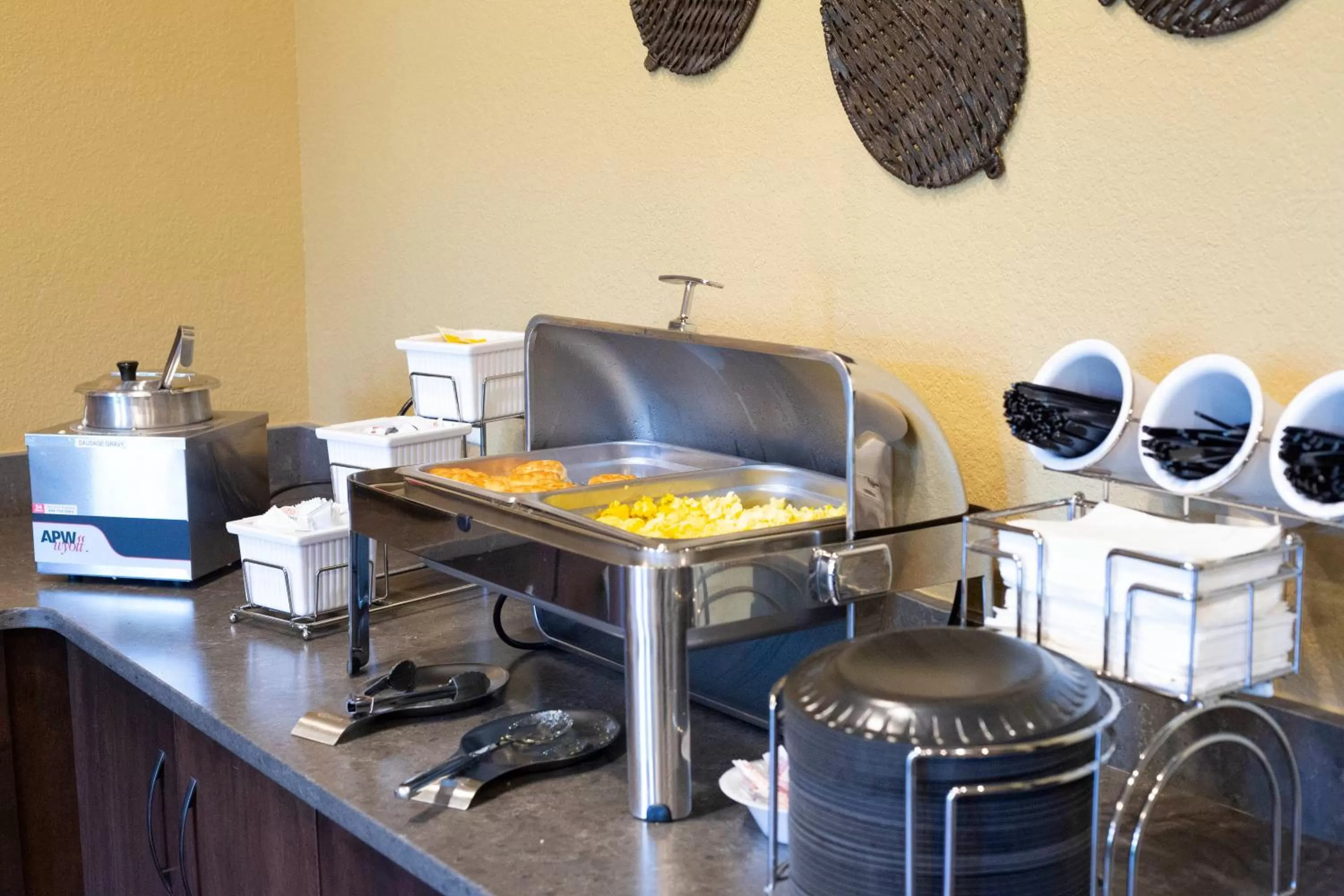 Breakfast in Berlin Encore Hotel & Suites