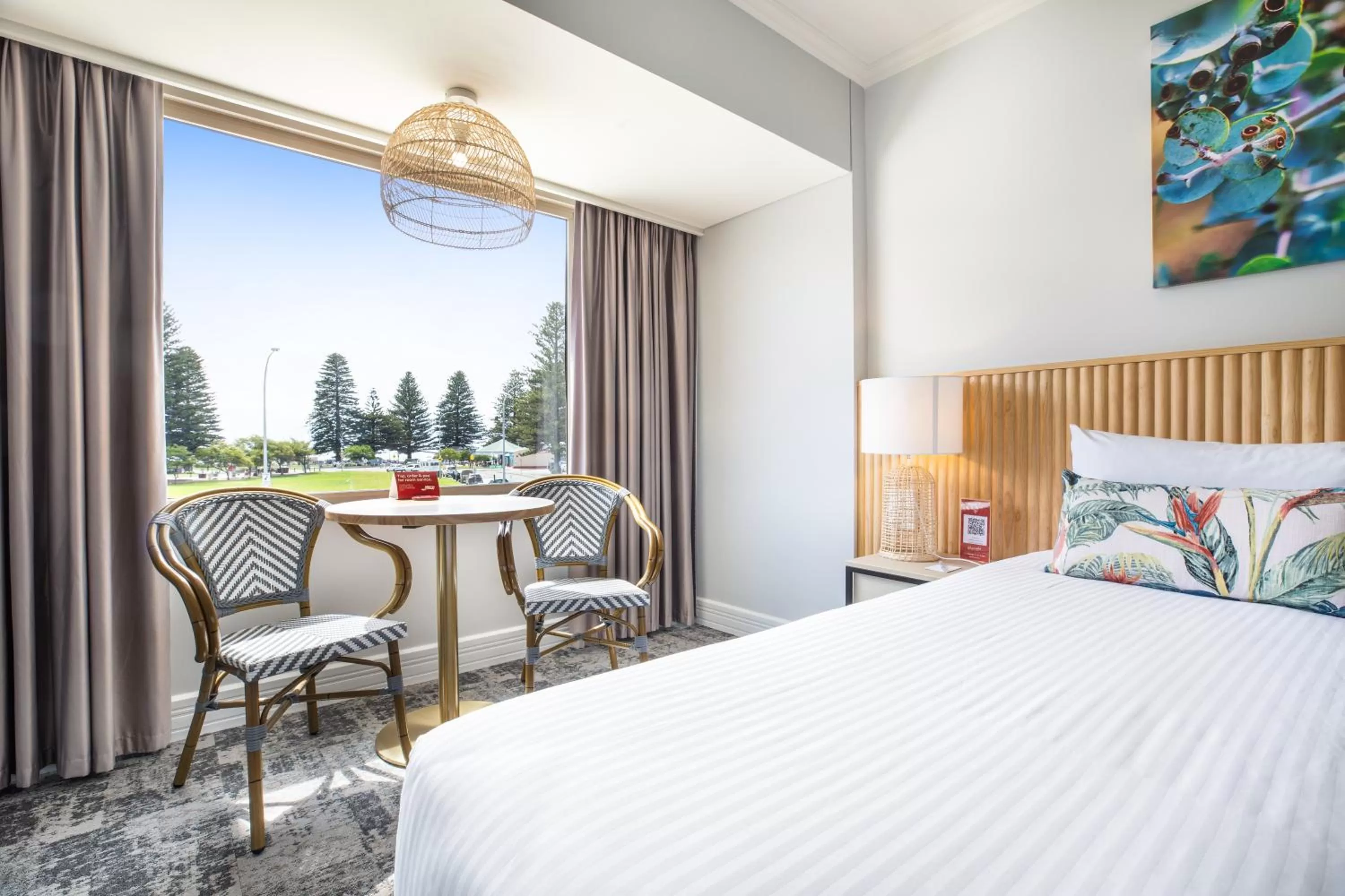 room service, Bed in Nightcap at Hotel Victor