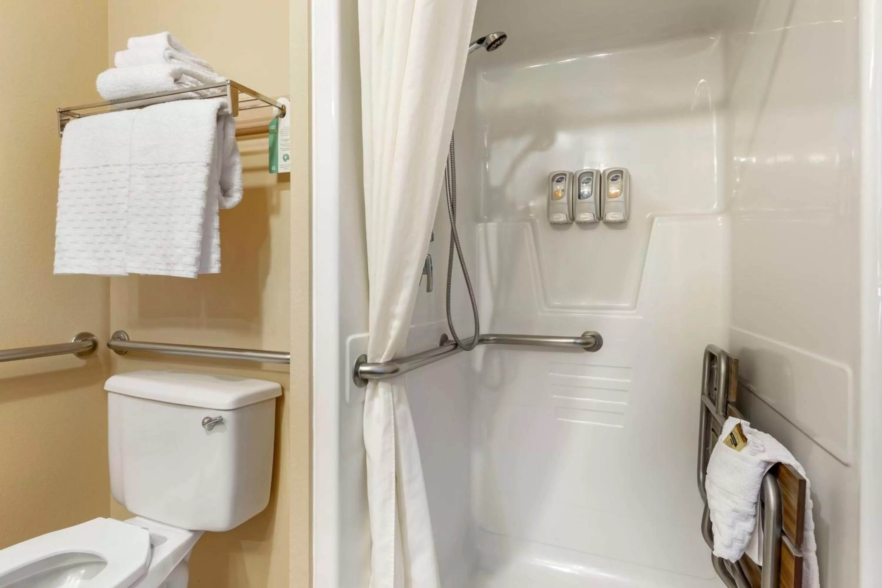 Bathroom in Best Western Plus The Inn at Horse Heaven