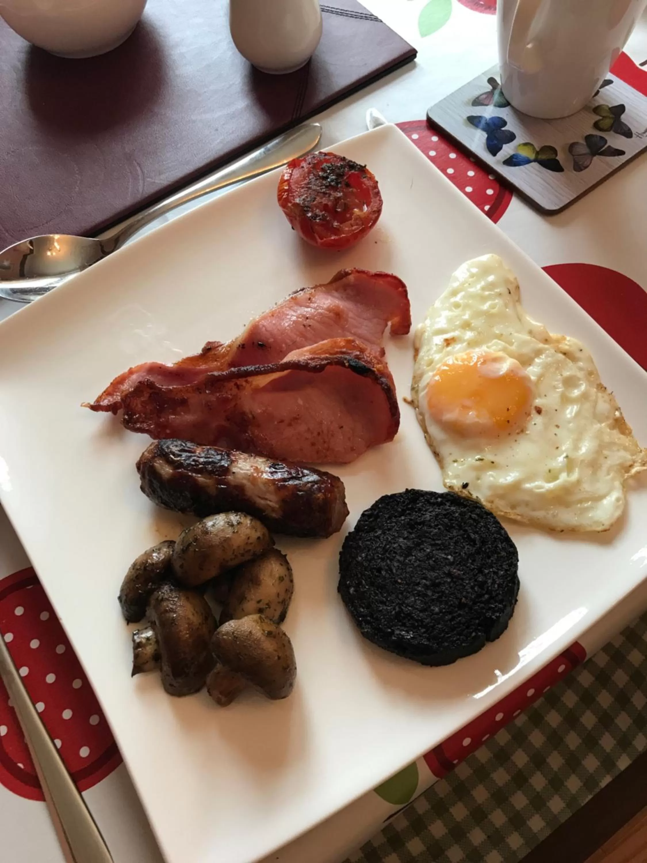 English/Irish breakfast in Strathallan B&B