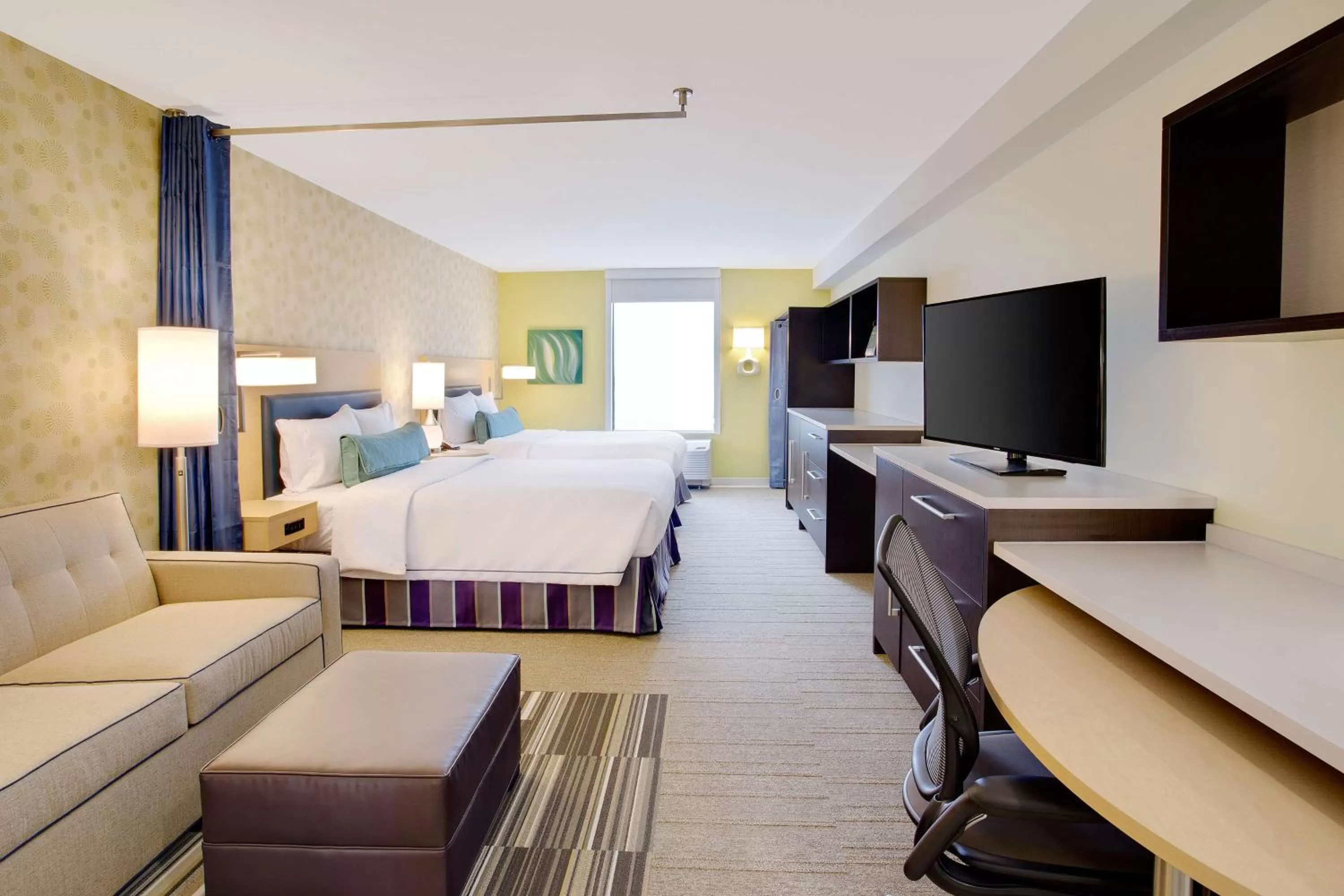 Bed in Home2 Suites By Hilton Chicago Schaumburg