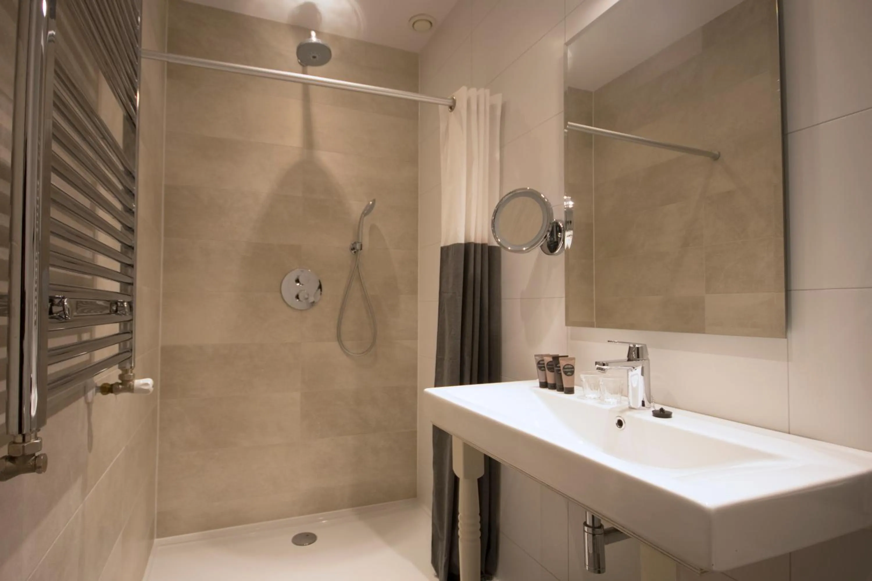 Bathroom in Grand Canal Boutique Hotel