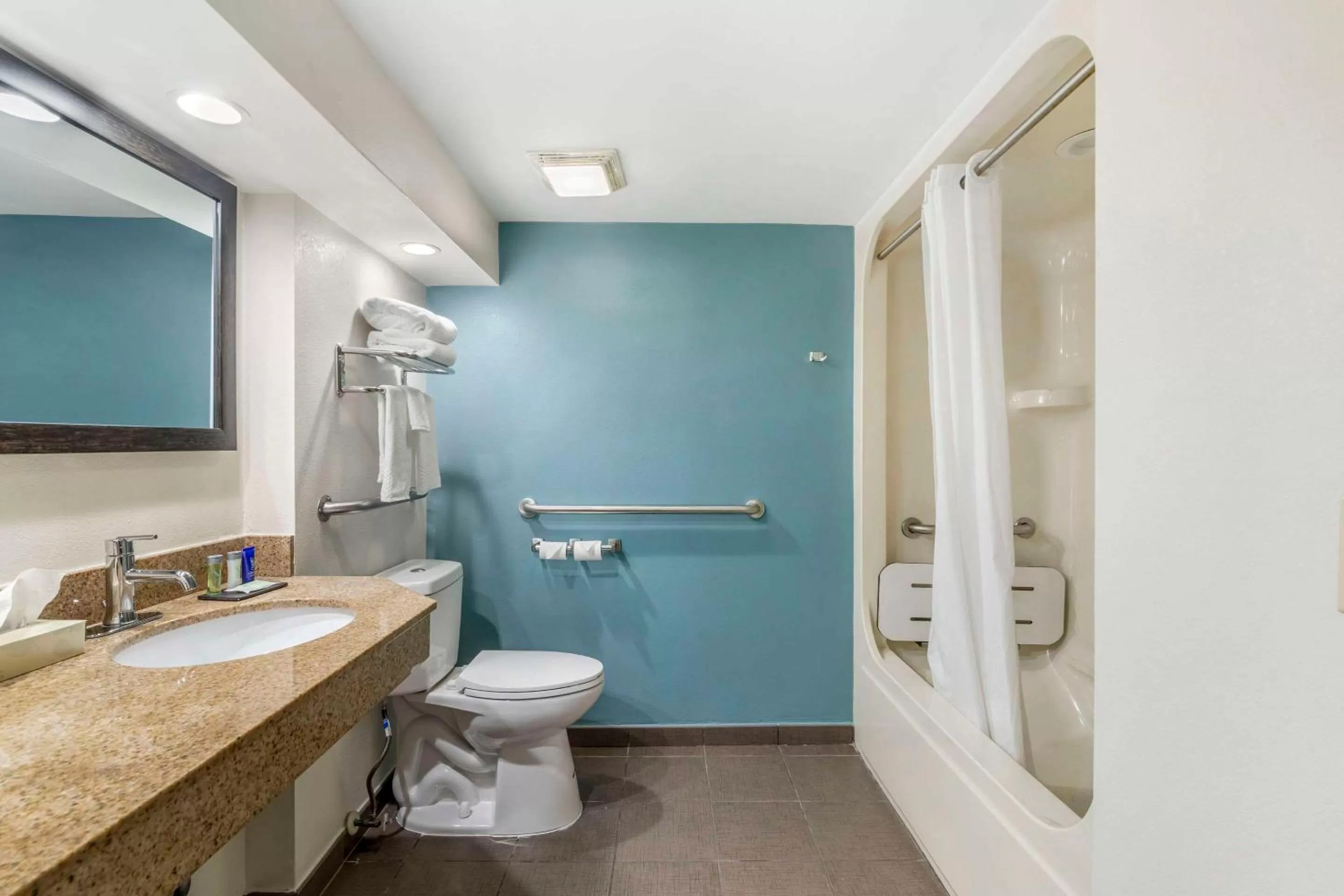 Bedroom in Sleep Inn Mt Pleasant - Charleston