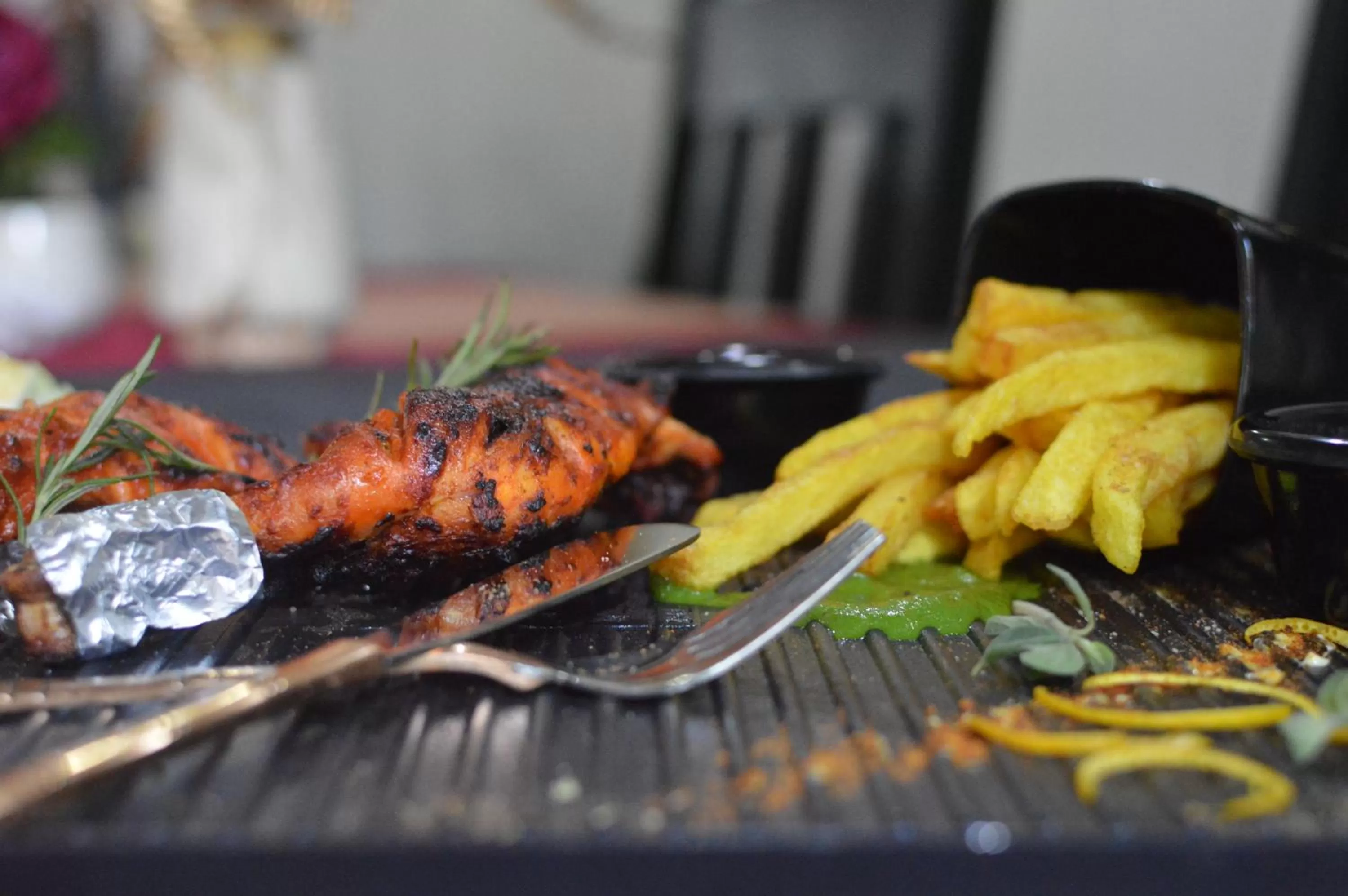 Restaurant/places to eat in Palm Kalash Hotel