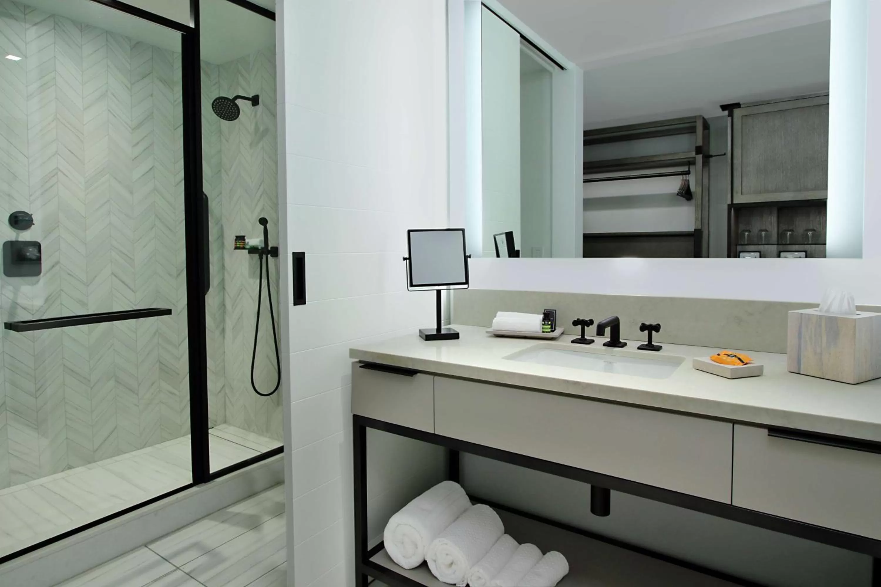 Bathroom in Canopy By Hilton Columbus Downtown Short North