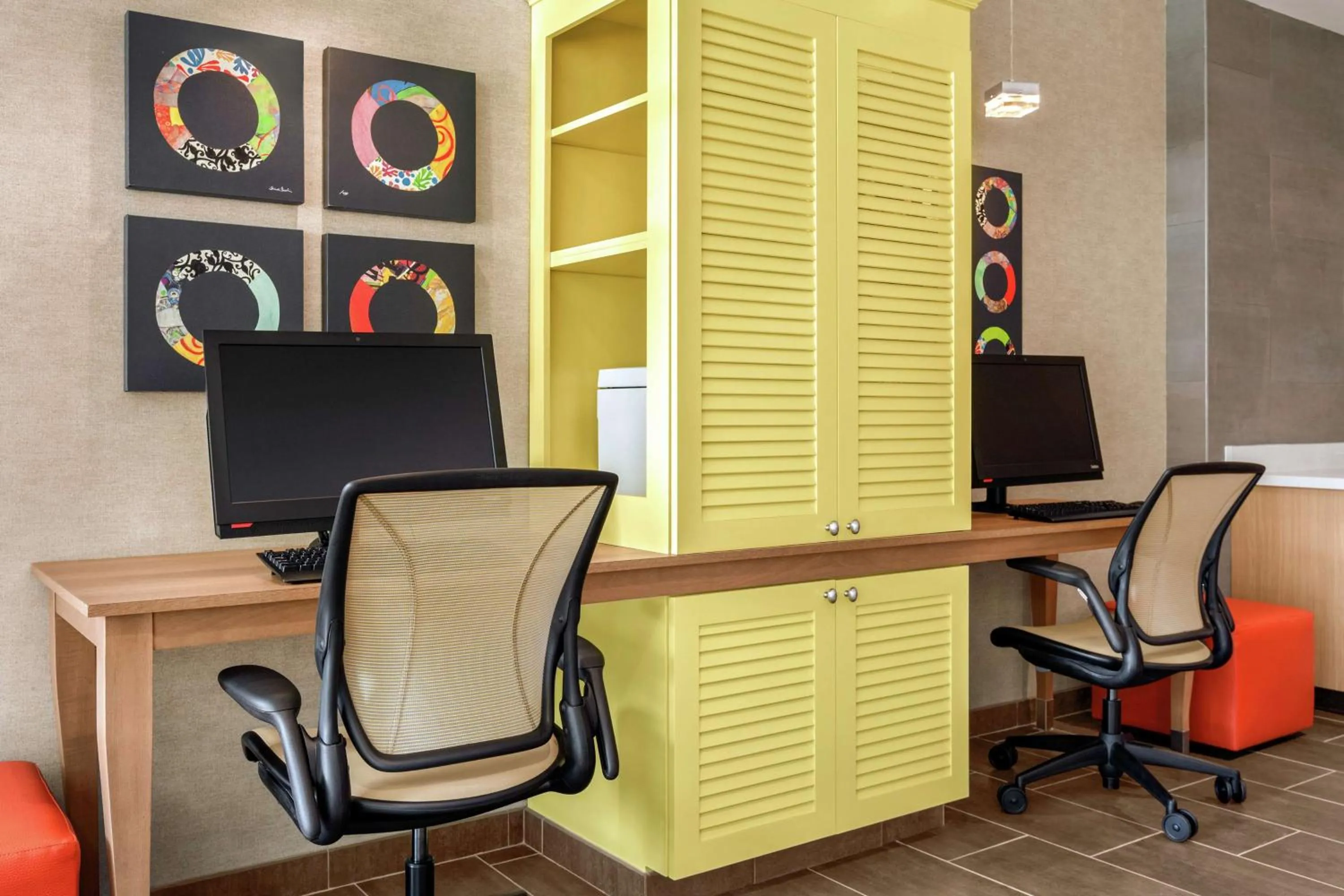 Business facilities in Home2 Suites By Hilton Sarasota Bradenton Airport