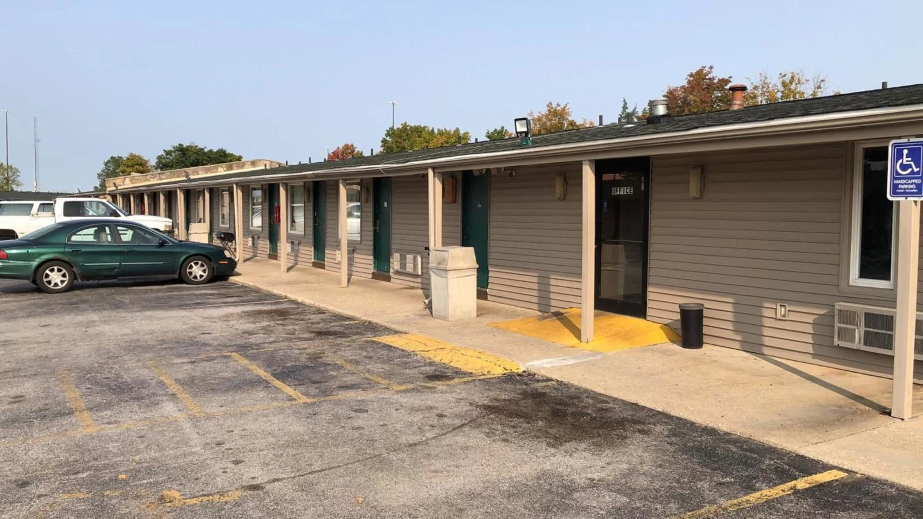Property building in FairBridge Inn Express Merrillville