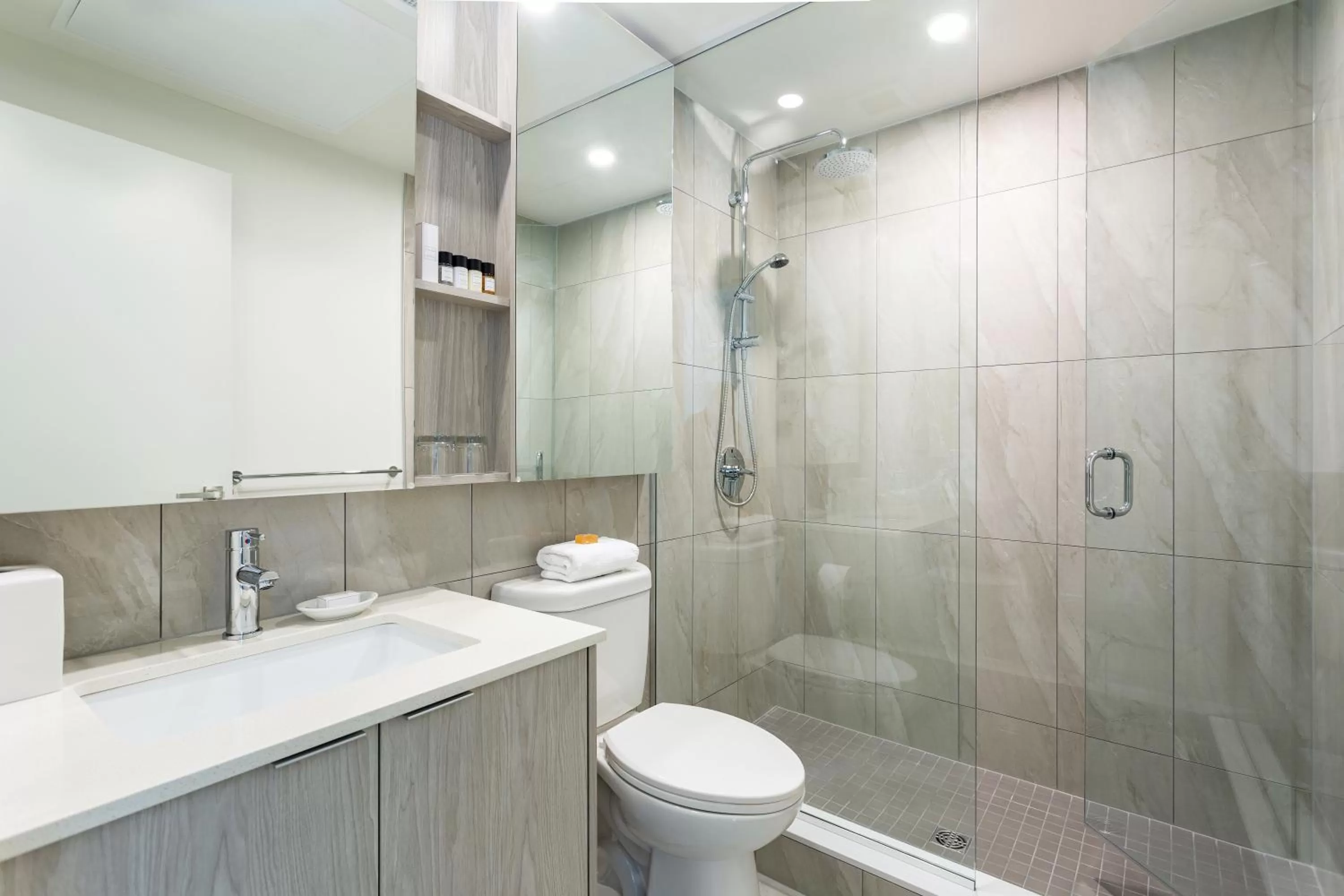 Shower in reStays Ottawa