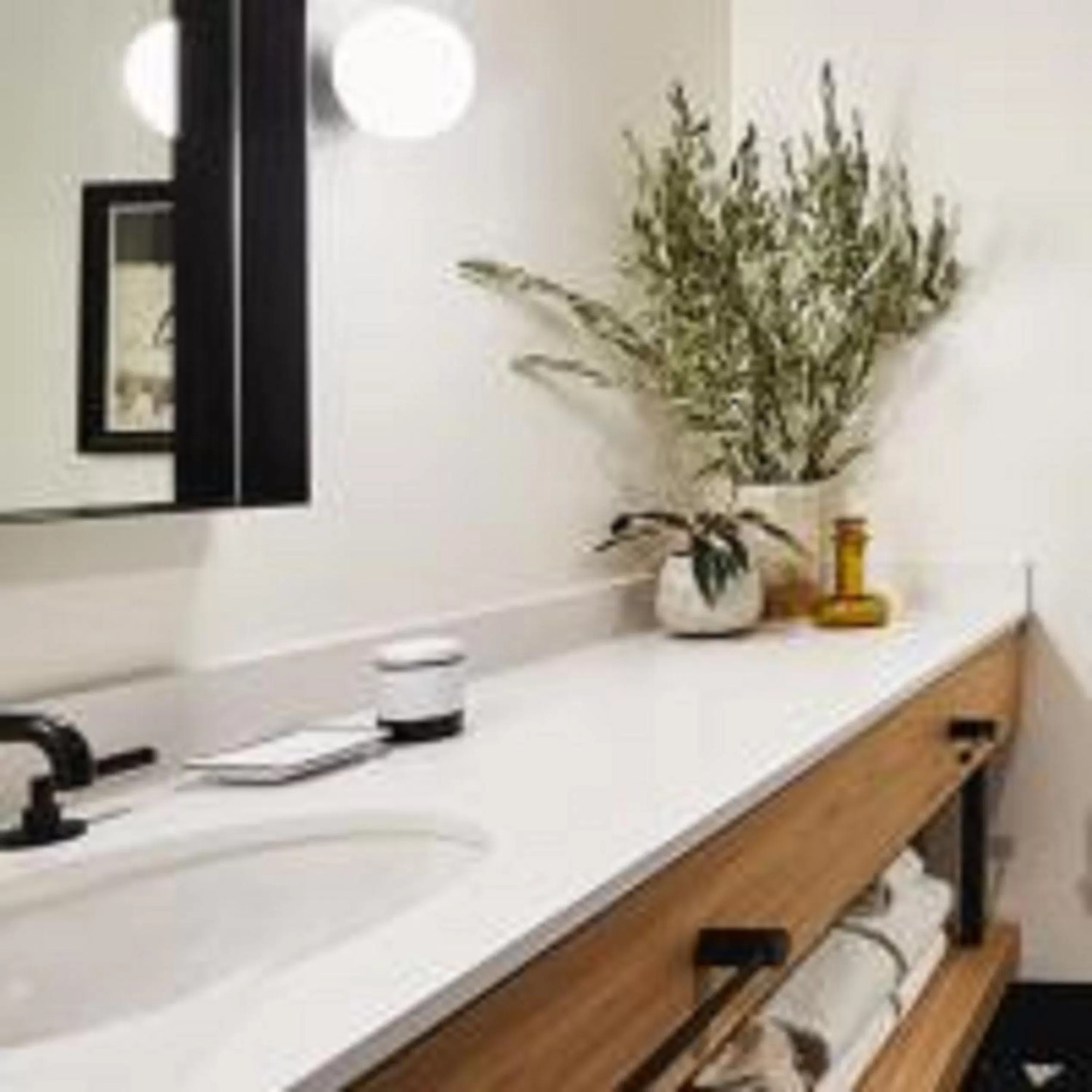 Bathroom in El Capitan Hotel