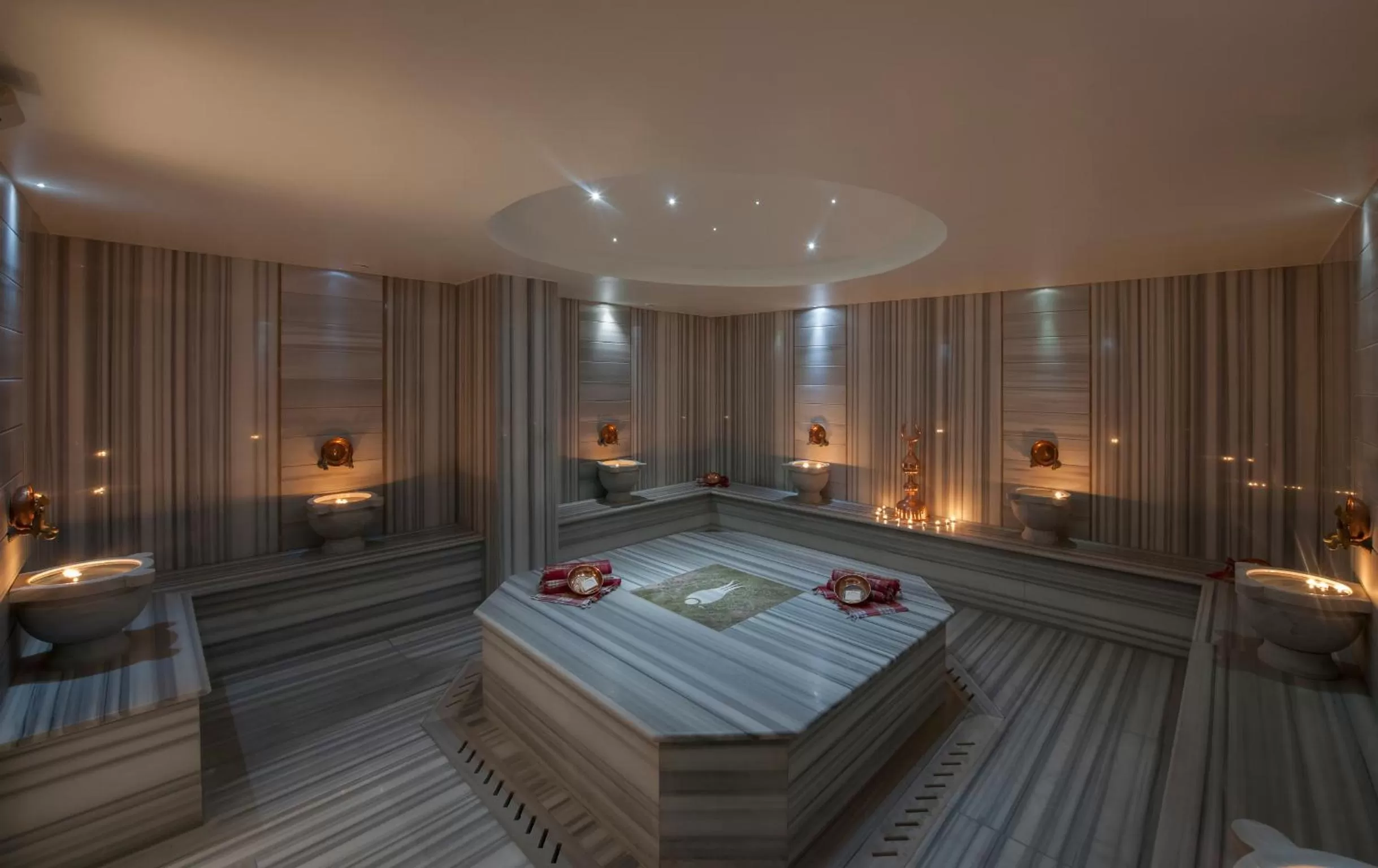 Steam room, Bed in DoubleTree by Hilton Istanbul - Sirkeci