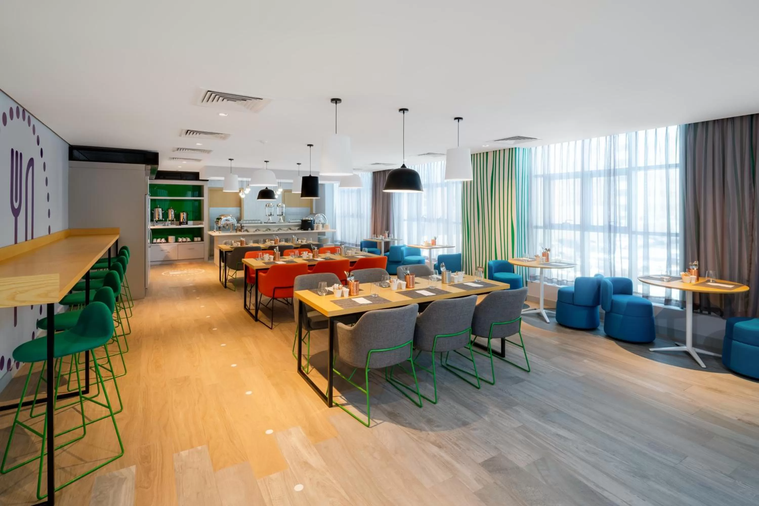 Restaurant/places to eat in Studio M Al Barsha Hotel by Millennium
