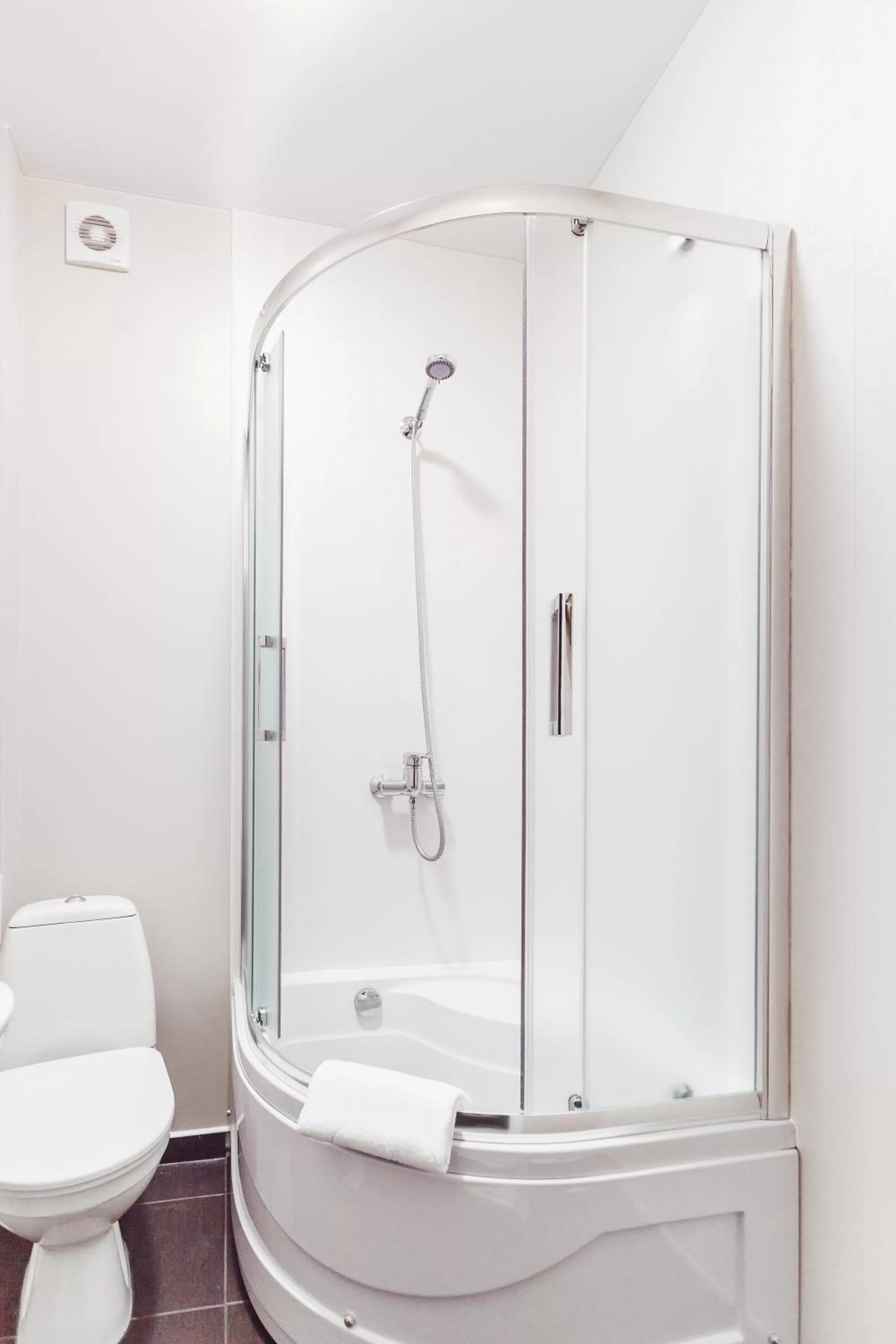 Shower in Apartments near Deribasovskaya