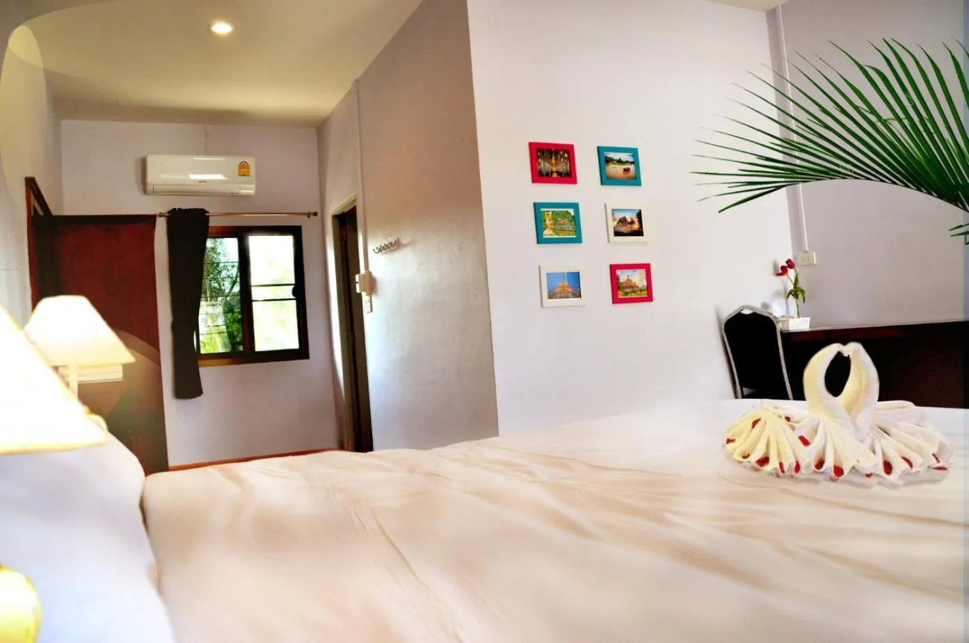 Bed in Chao Phraya Home