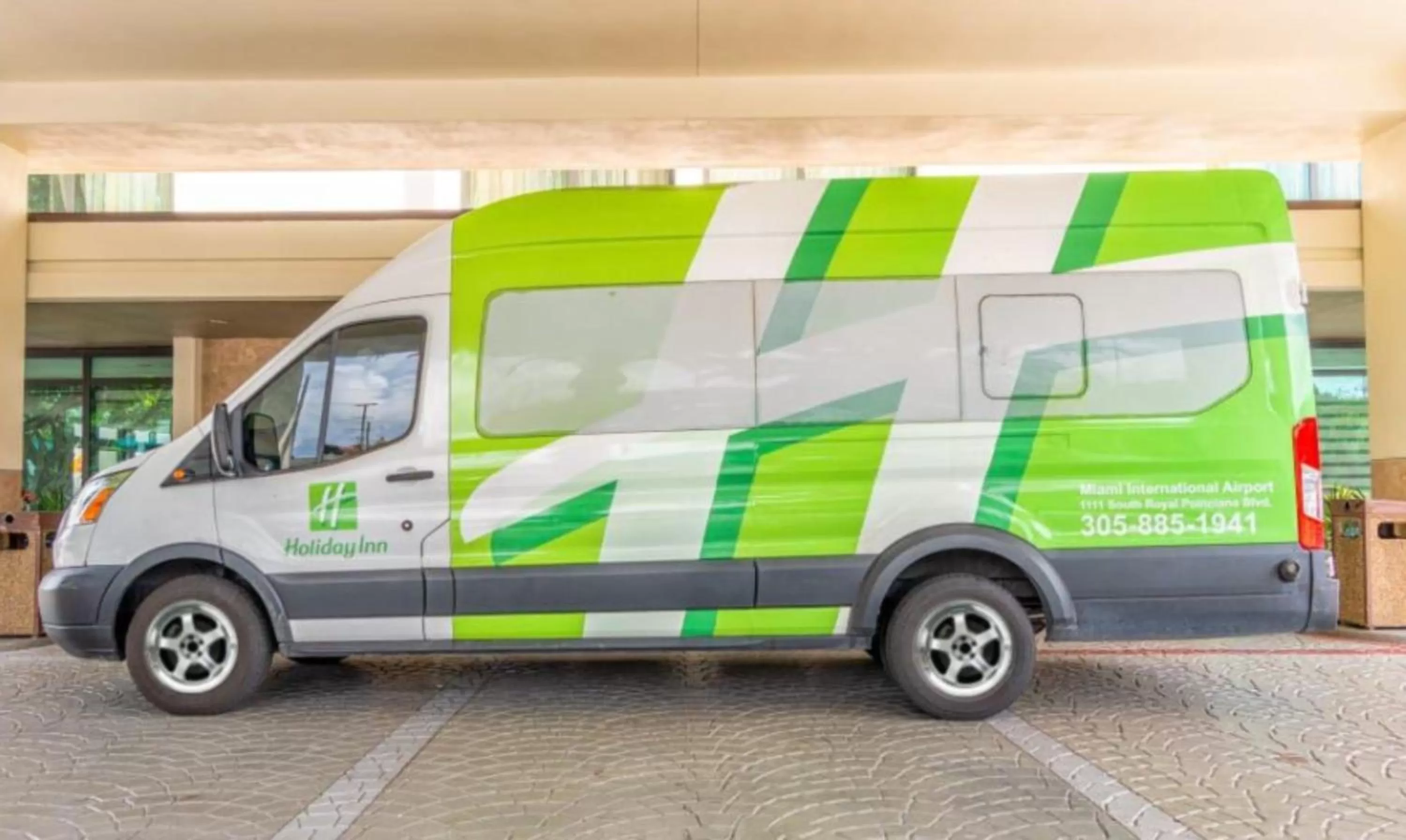 Property building in Holiday Inn Miami International Airport by IHG