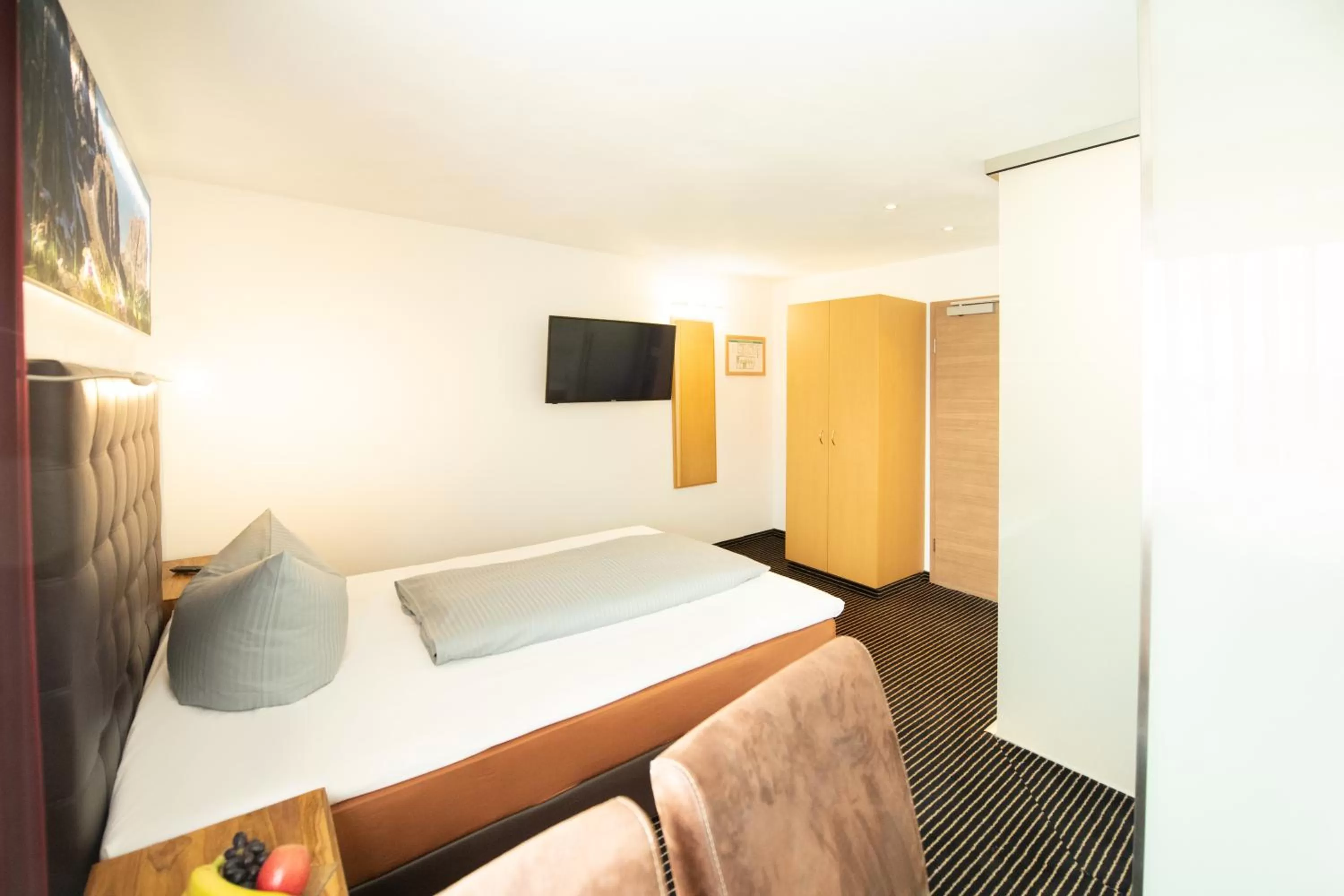 Photo of the whole room, Bed in Stadthotel Giengen