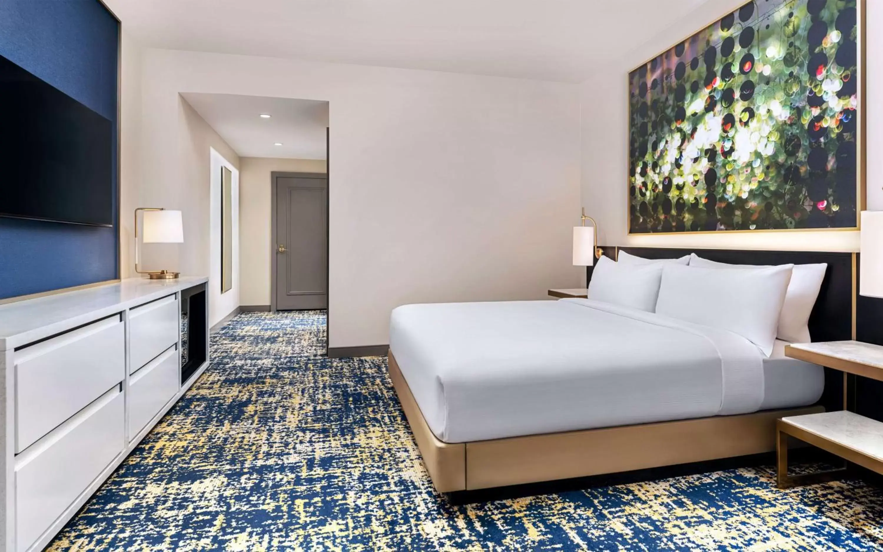 Deluxe King Room with City View in Las Vegas Hilton At Resorts World Deluxe King Room with City View in Las Vegas Hilton At Resorts World