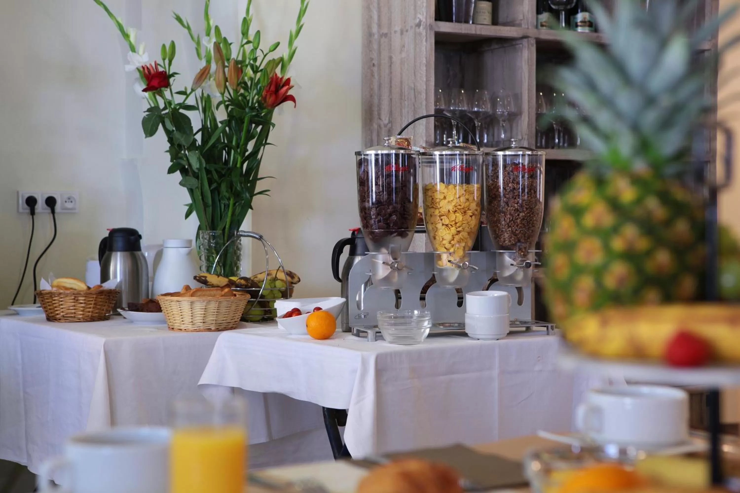 Restaurant/places to eat in Logis Hotel Restaurant le Mirador