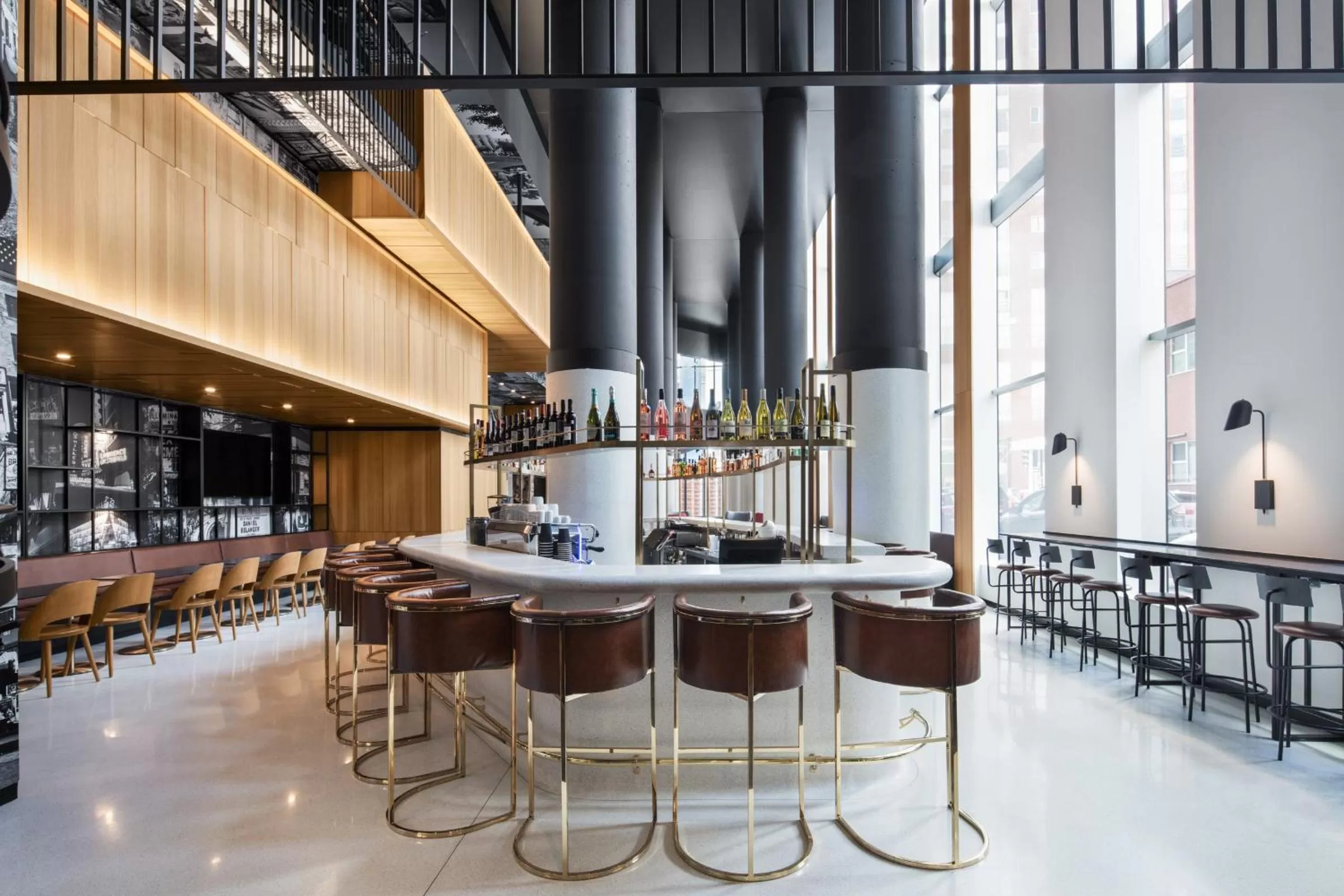 Restaurant/places to eat in Hotel Monville