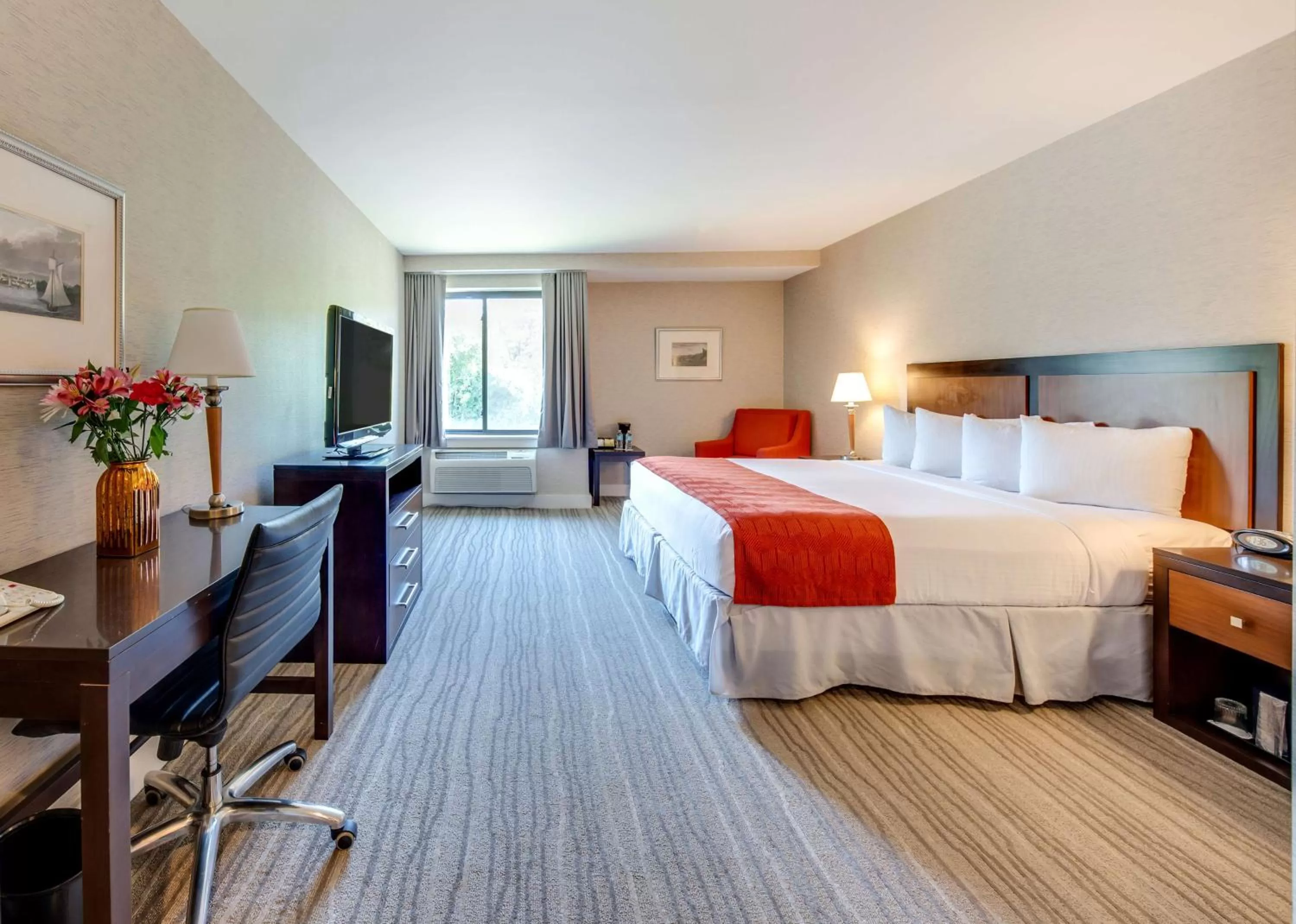 Bedroom, Bed in Heritage Hotel, Golf, Spa & Conference Center