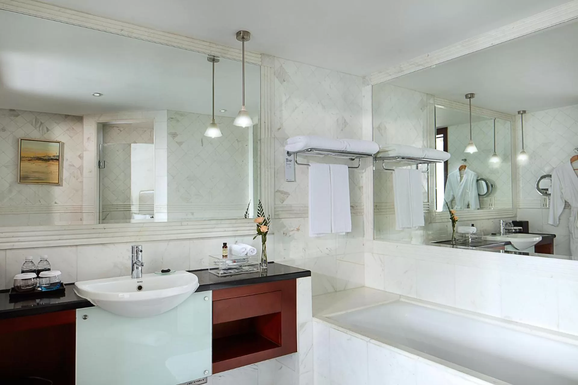 Bathroom in Pullman Shanghai Central