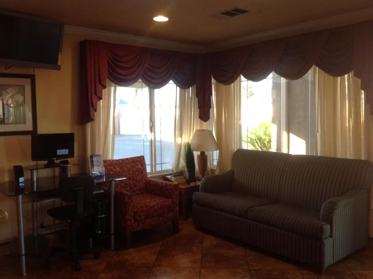 Lobby or reception in Americas Best Value Inn Hanford