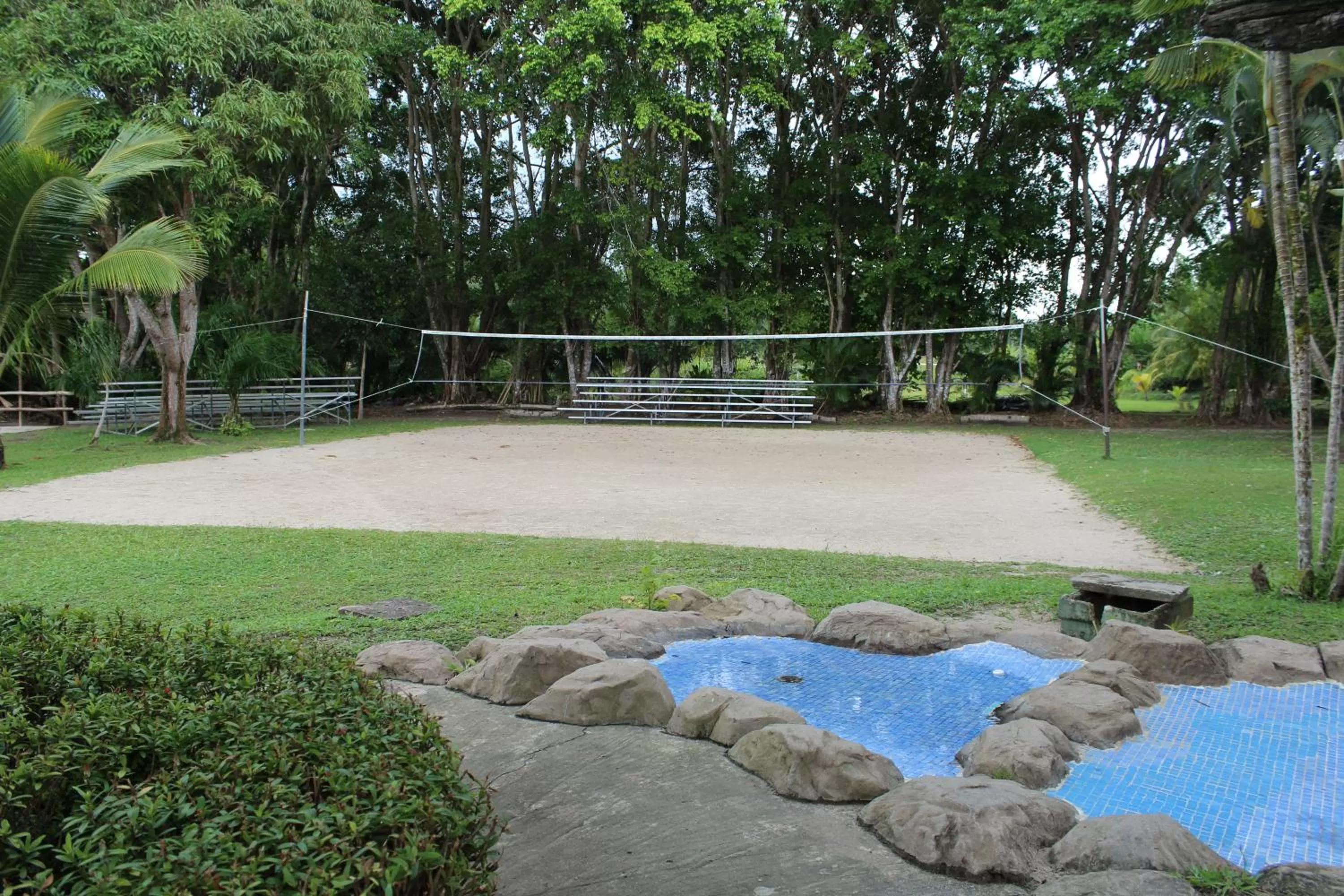 Evening entertainment in Amatique Bay Hotel