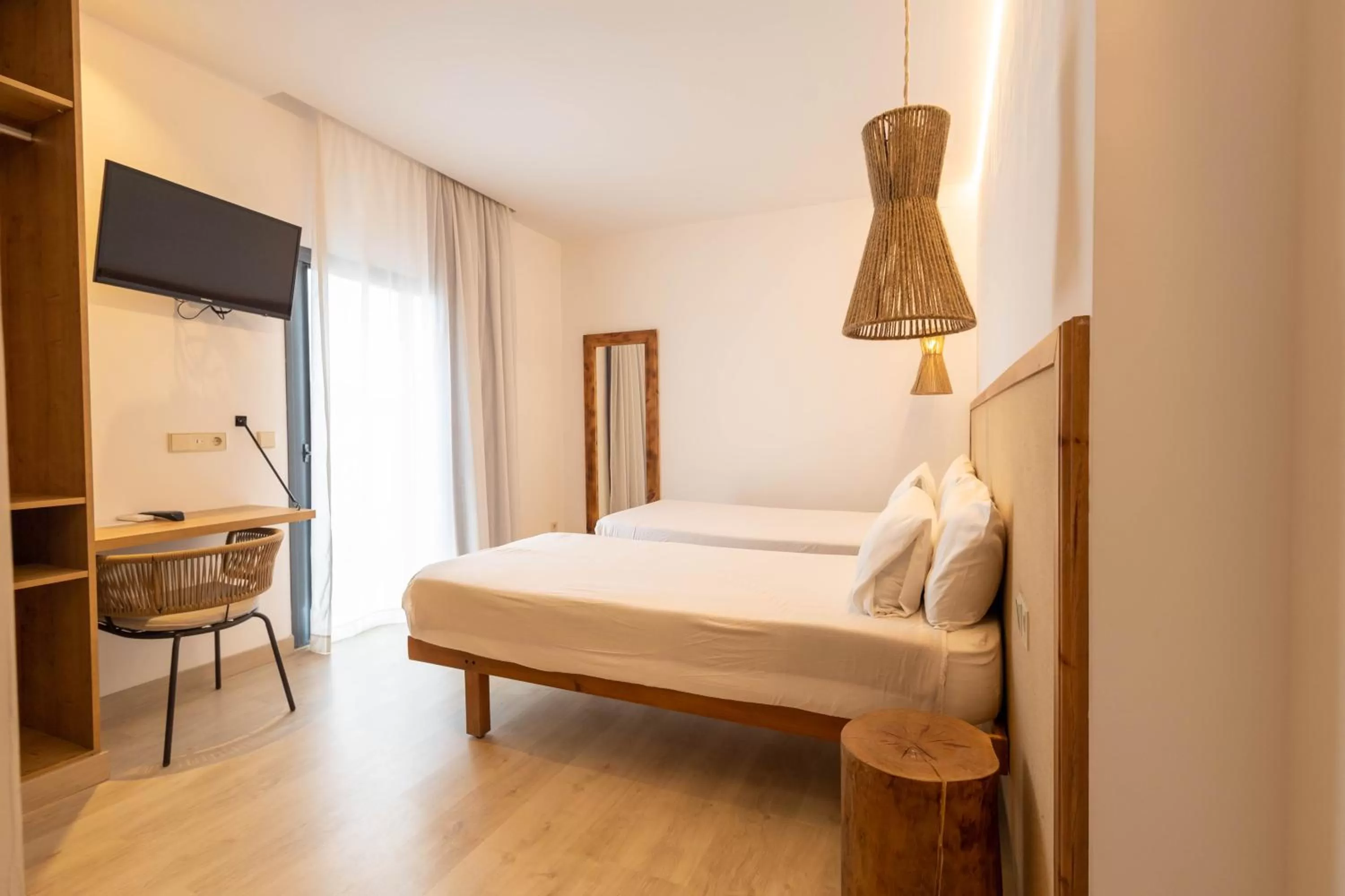 TV and multimedia, Bed in Play Hotel Ibiza - Adults Only