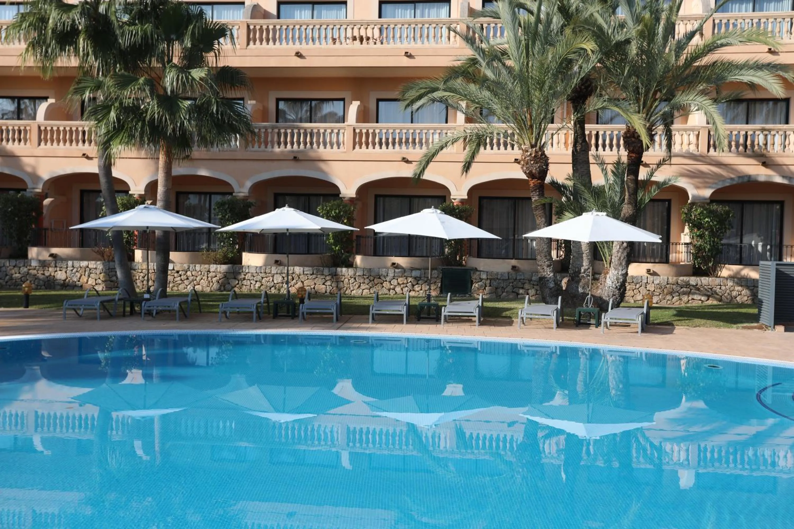 Swimming pool in Mon Port Hotel & Spa