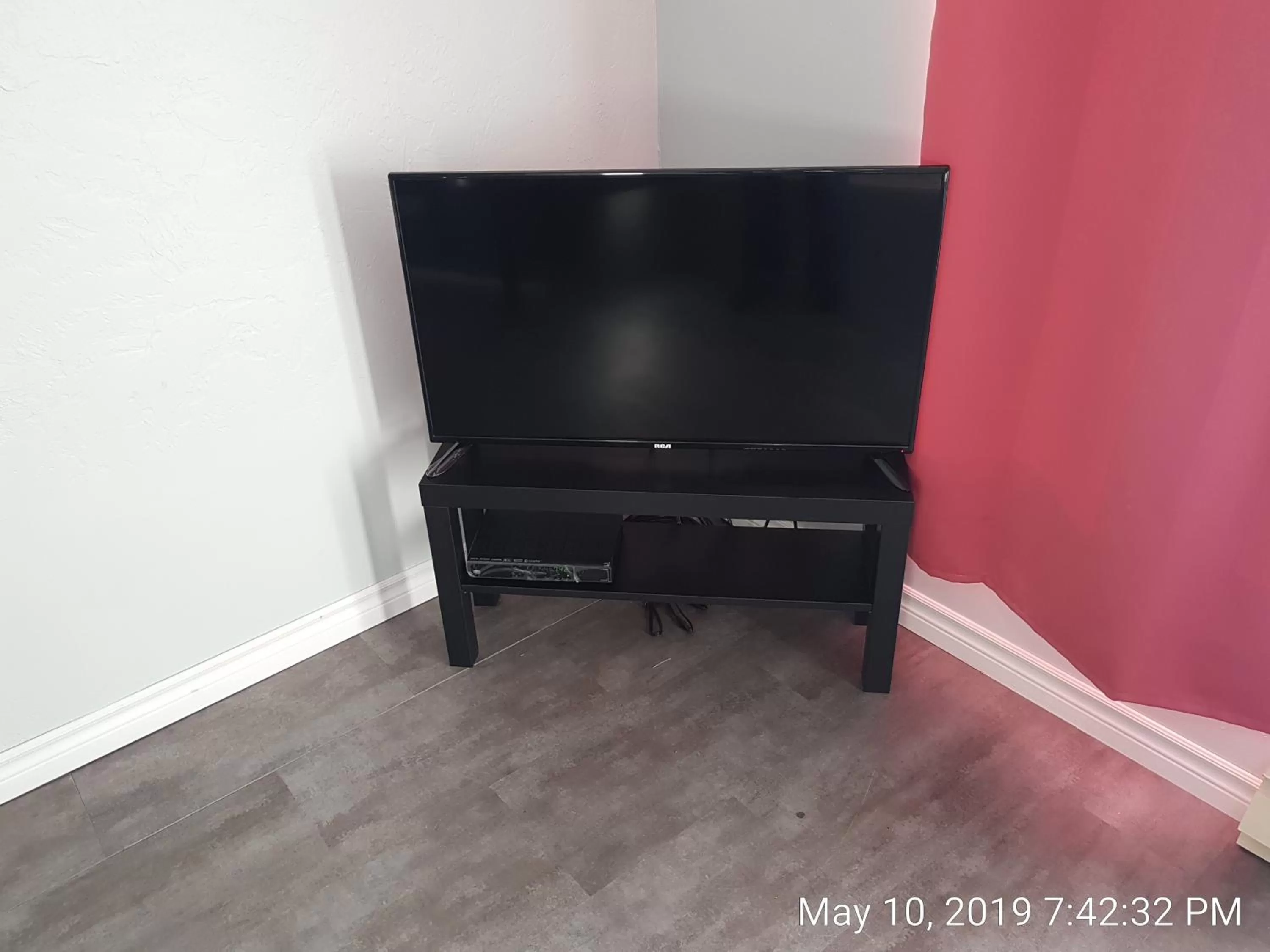 Communal lounge/ TV room in Executive Suites