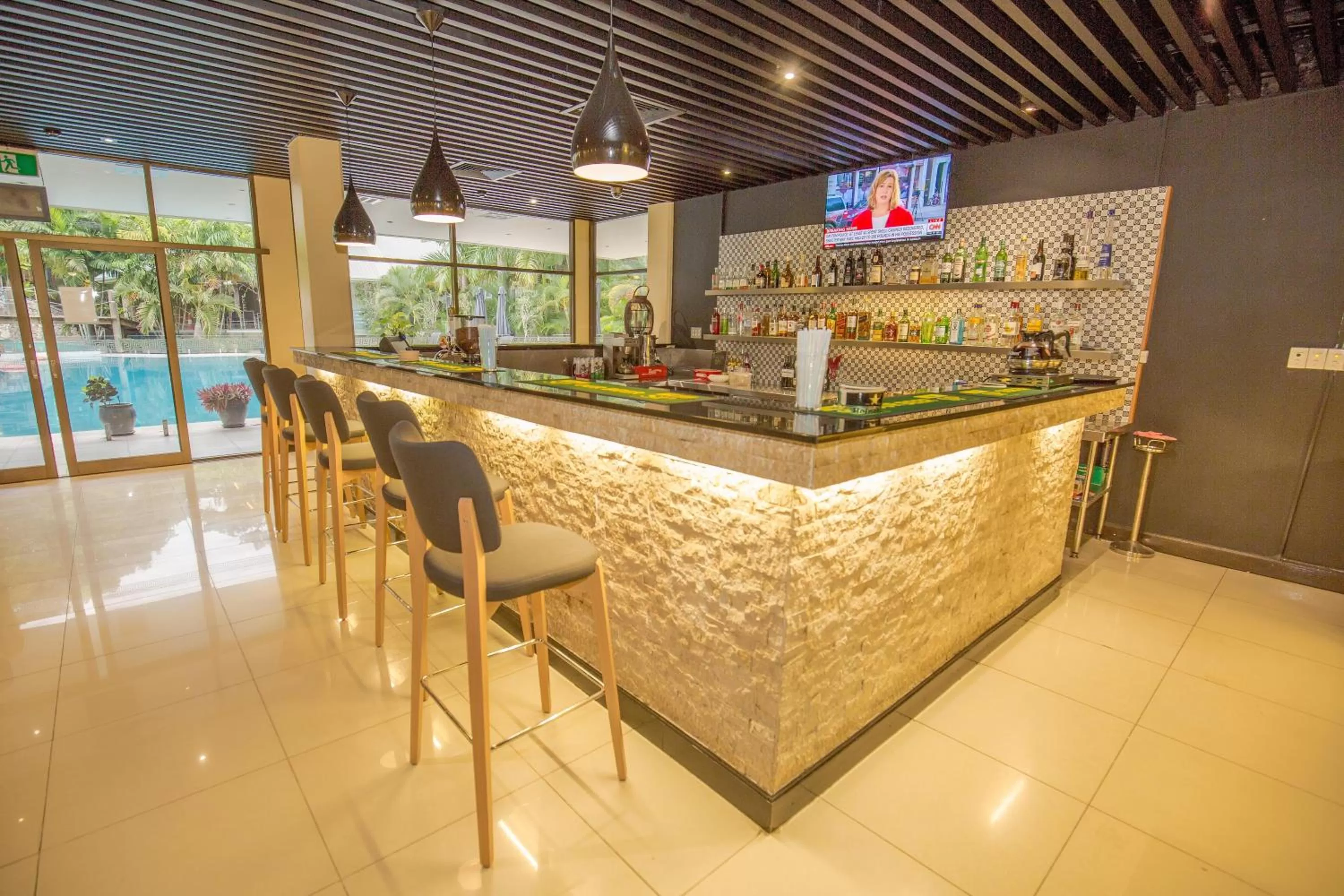 Lounge or bar in Gateway Hotel