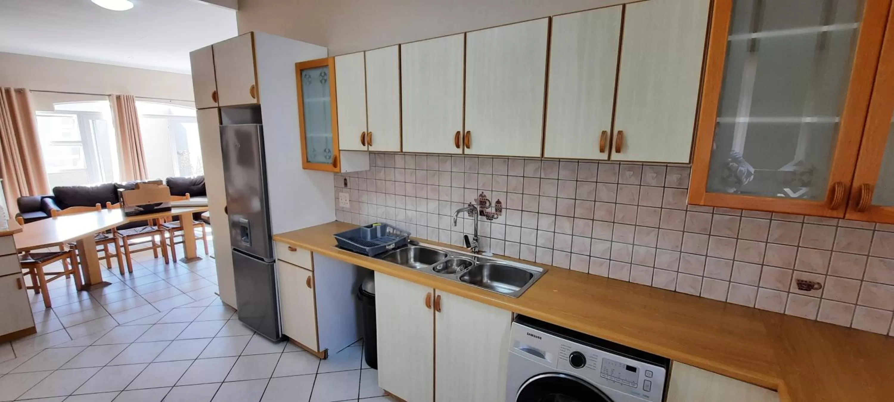 kitchen, Kitchen/Kitchenette in DESERT DREAMS B&B