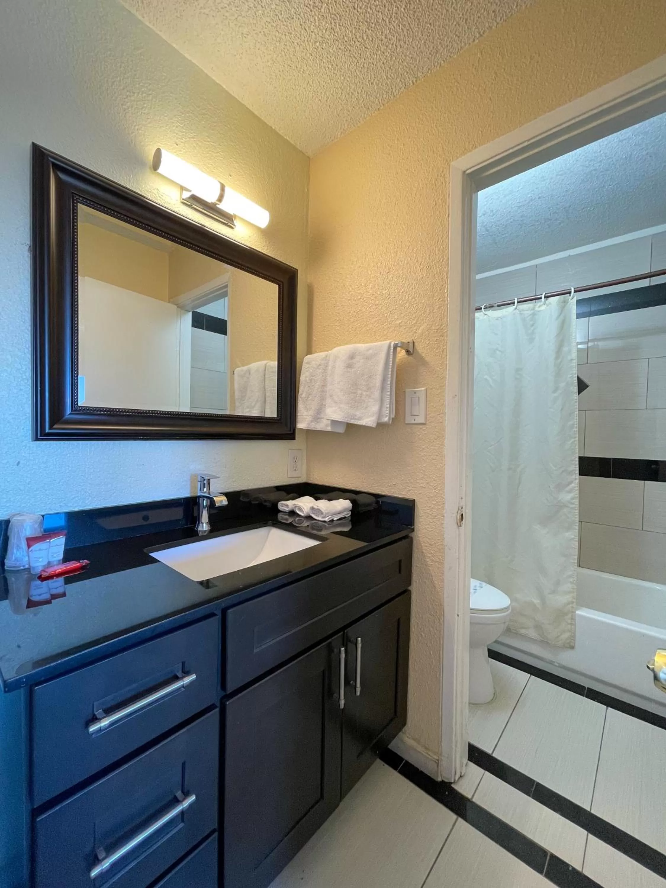 Motel 7 - Near Six Flags, Vallejo - Napa Valley