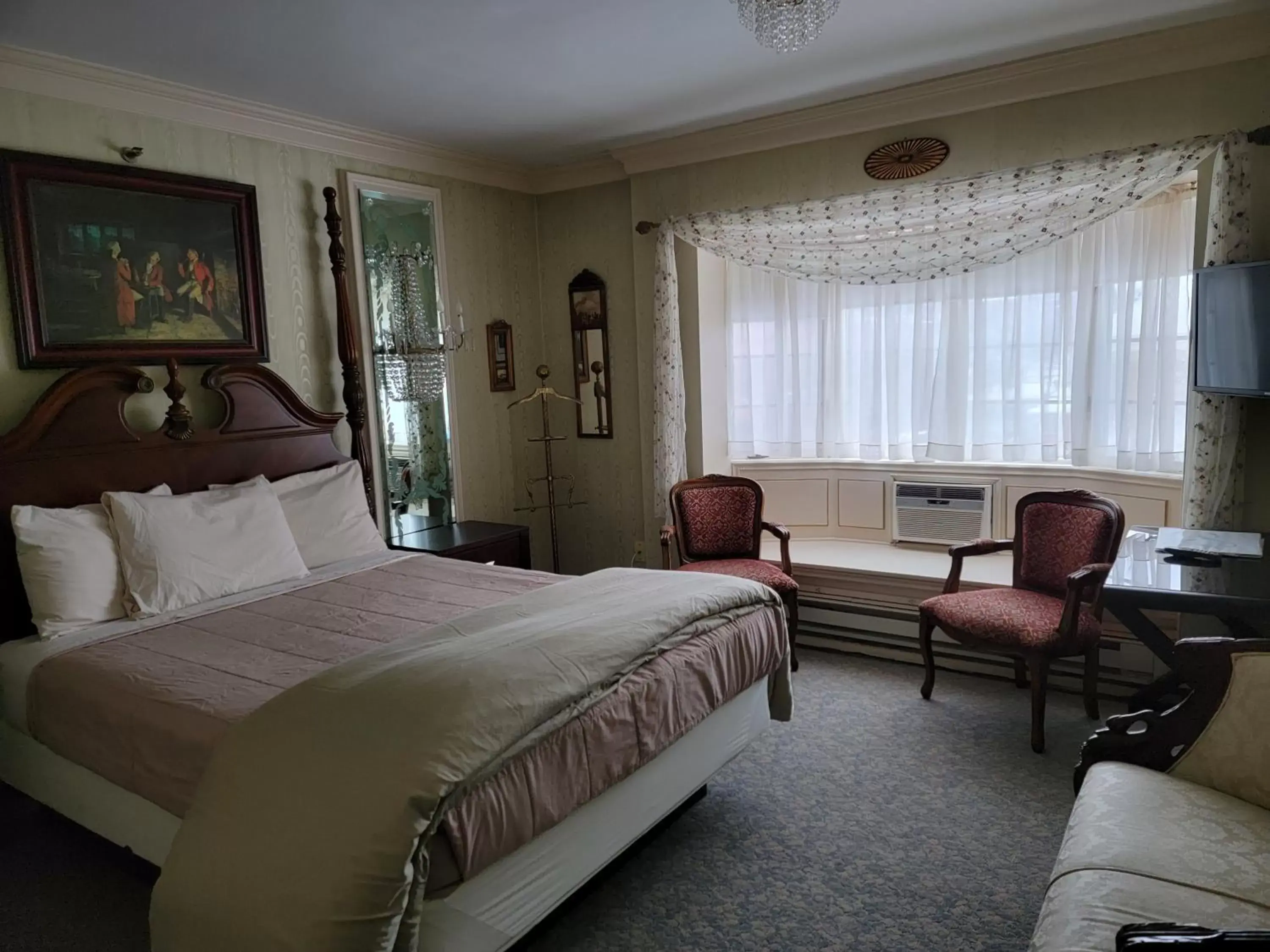 Standard Double Room in Lowell Inn Standard Double Room in Lowell Inn