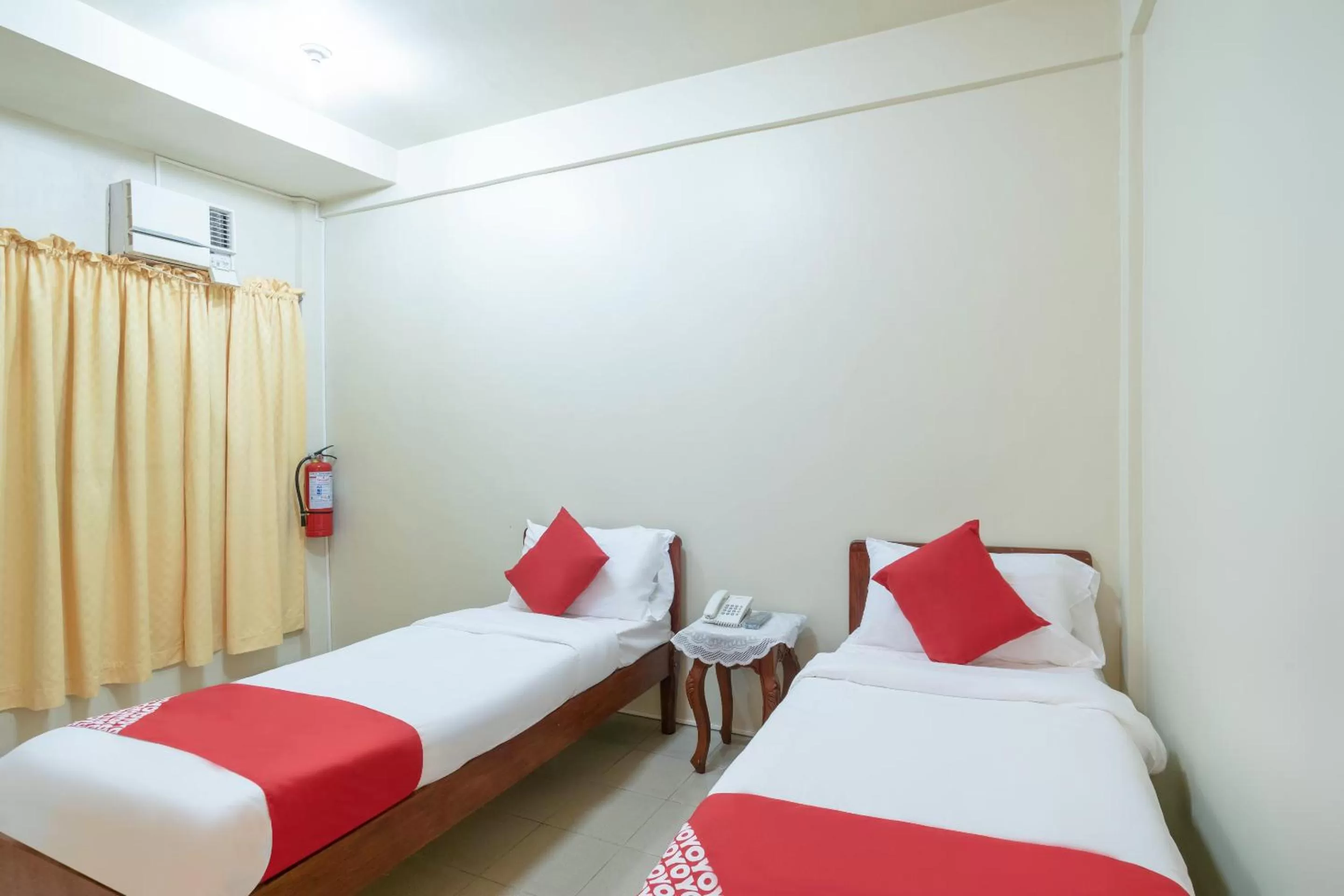 Bedroom, Bed in Conrado's Apartelle