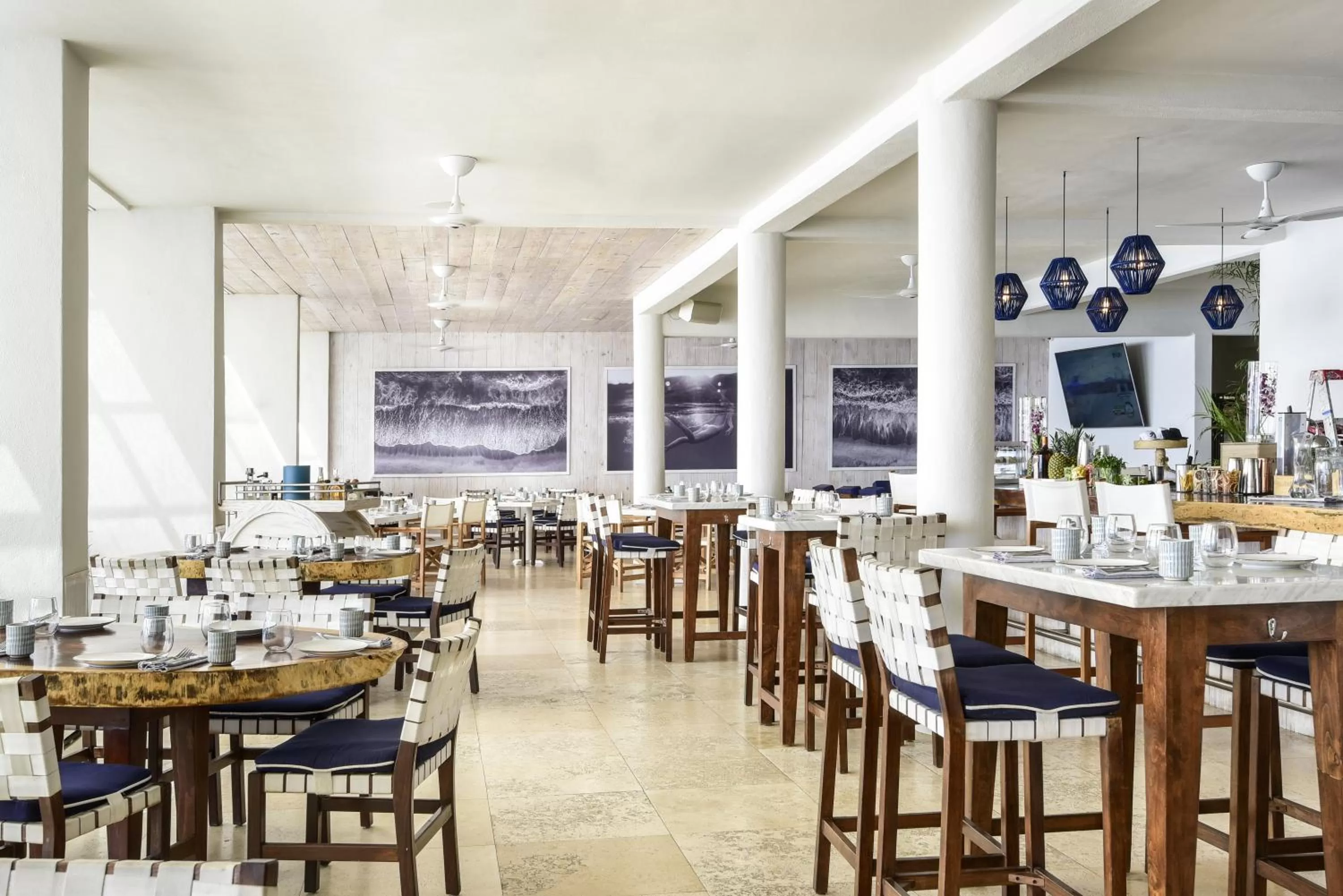Restaurant/places to eat in Bahia Hotel & Beach House