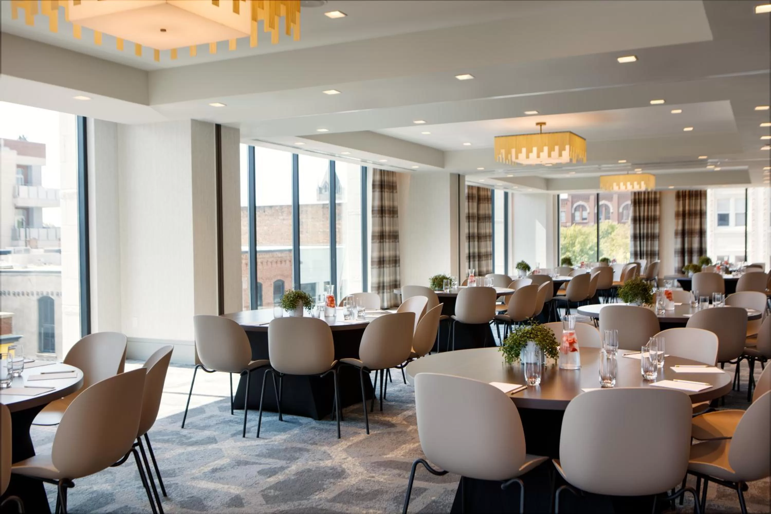 Meeting/conference room in Kimpton Hotel Arras by IHG