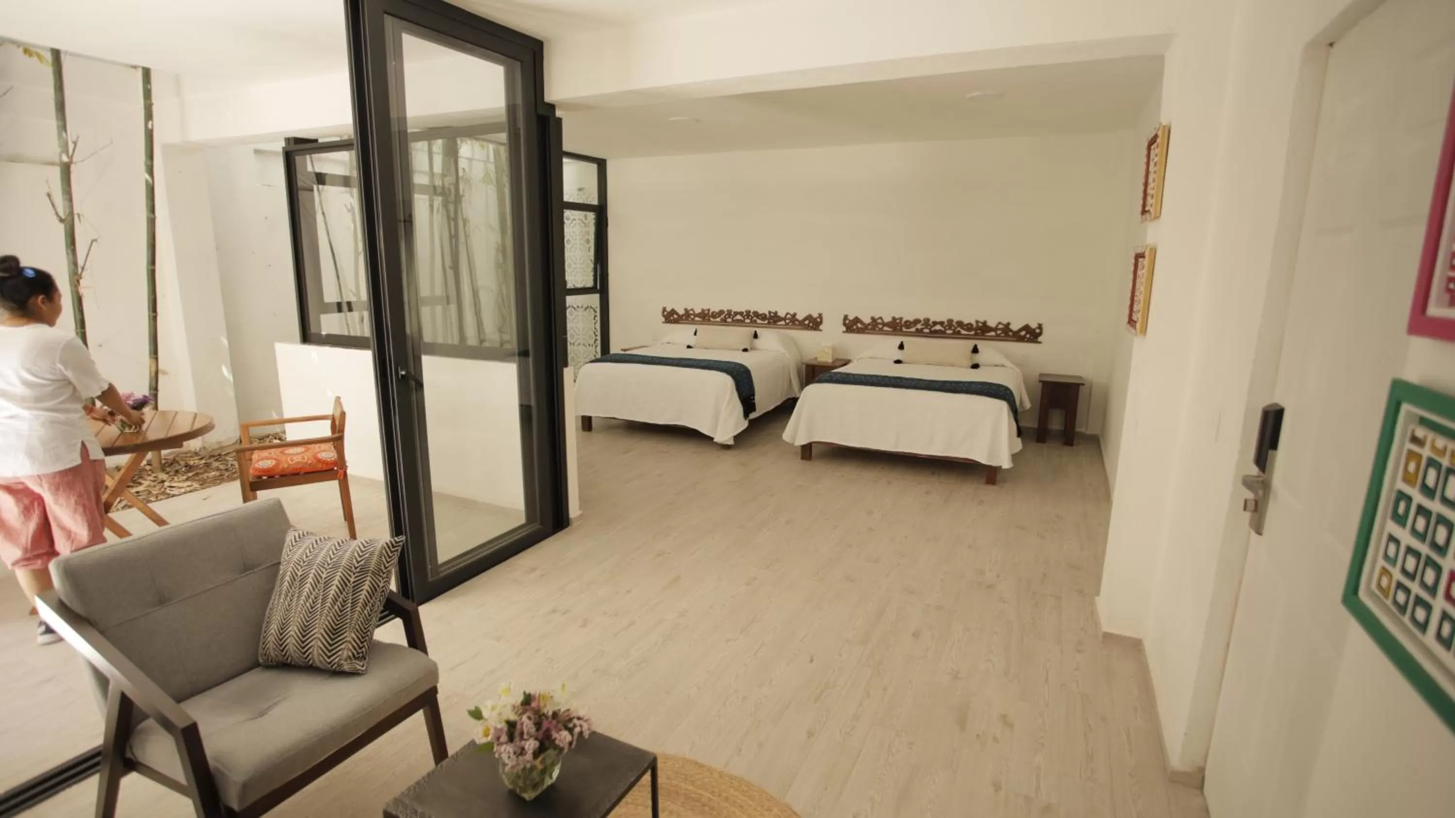 Photo of the whole room, Bed in Hotel La Casa de los Árboles Immersive Experience