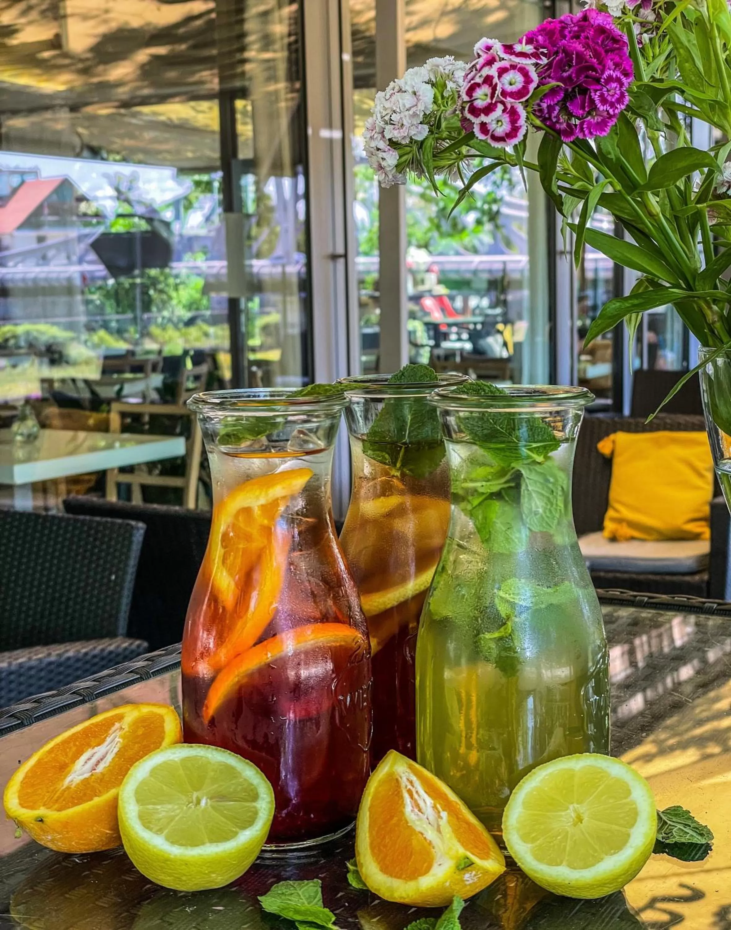 Restaurant/places to eat in Atelier Lanna