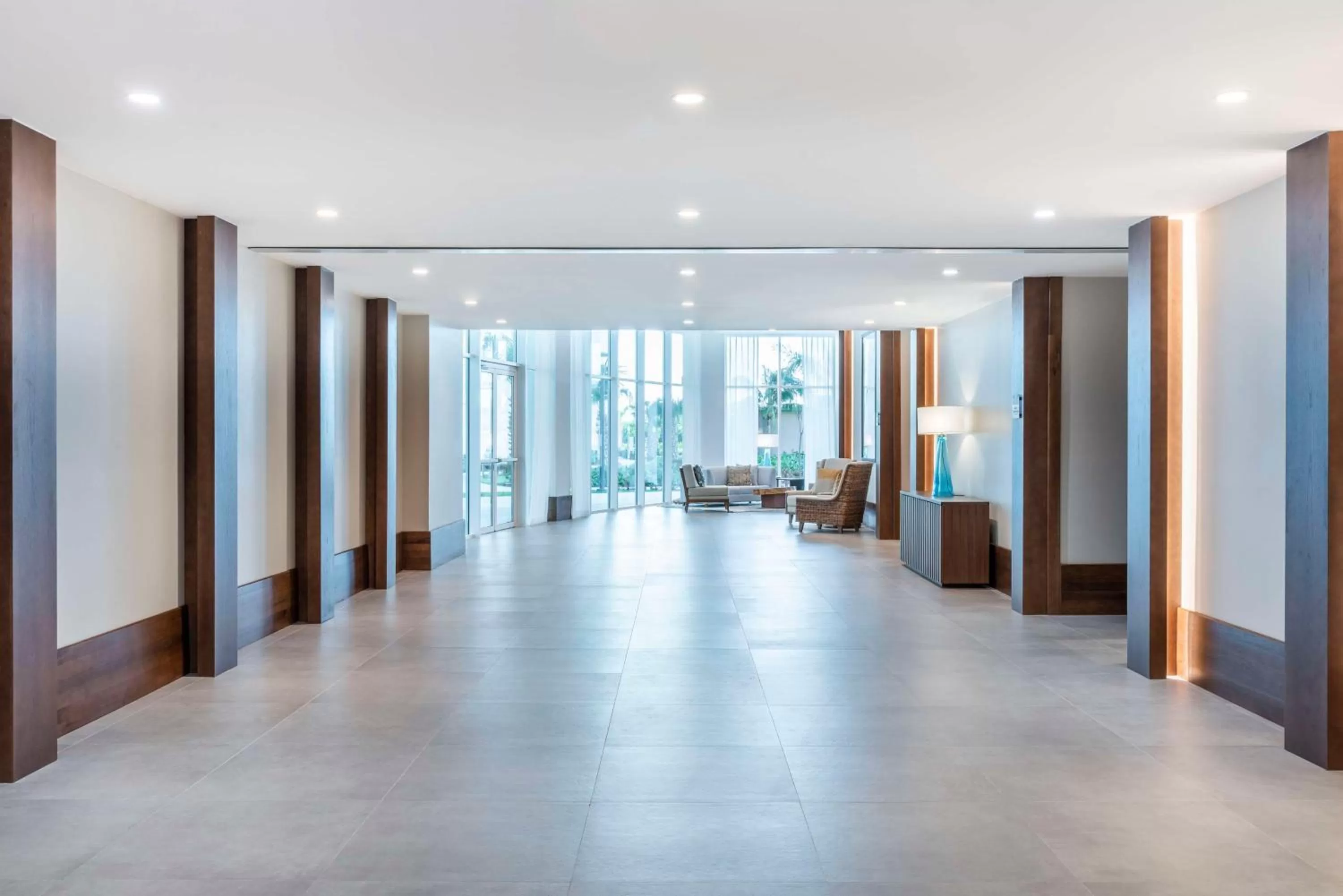 Lobby or reception in Embassy Suites By Hilton Aruba Beach Resort