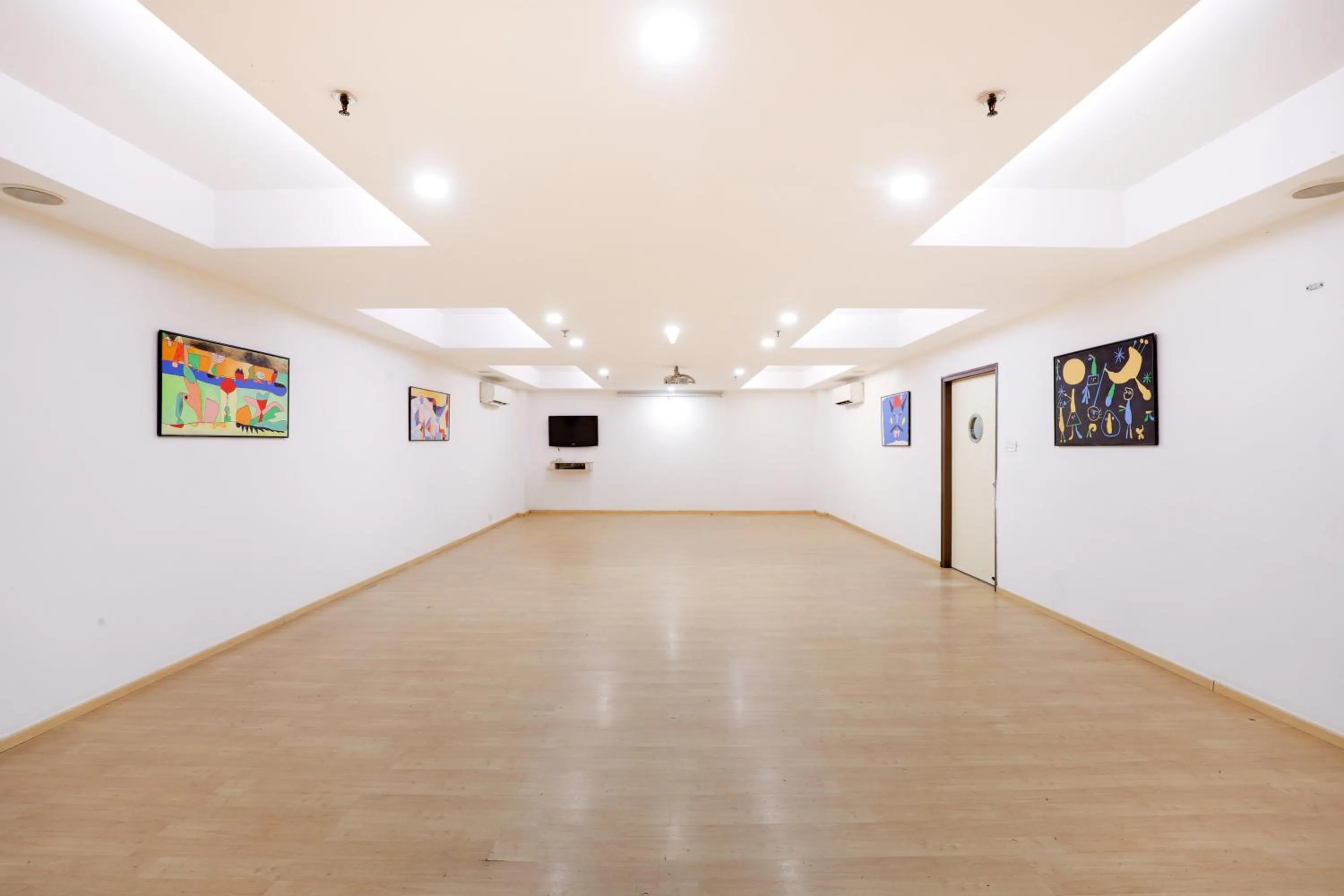 Banquet/Function facilities in Red Fox by Lemon Tree Hotels, East Delhi