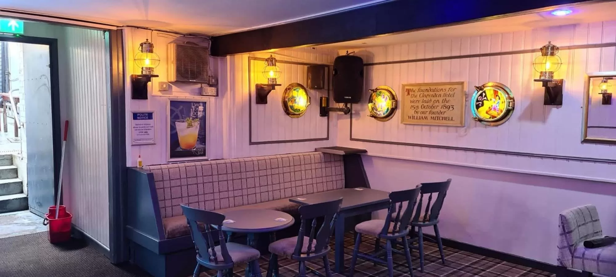 Lounge or bar in The Clarendon Hotel