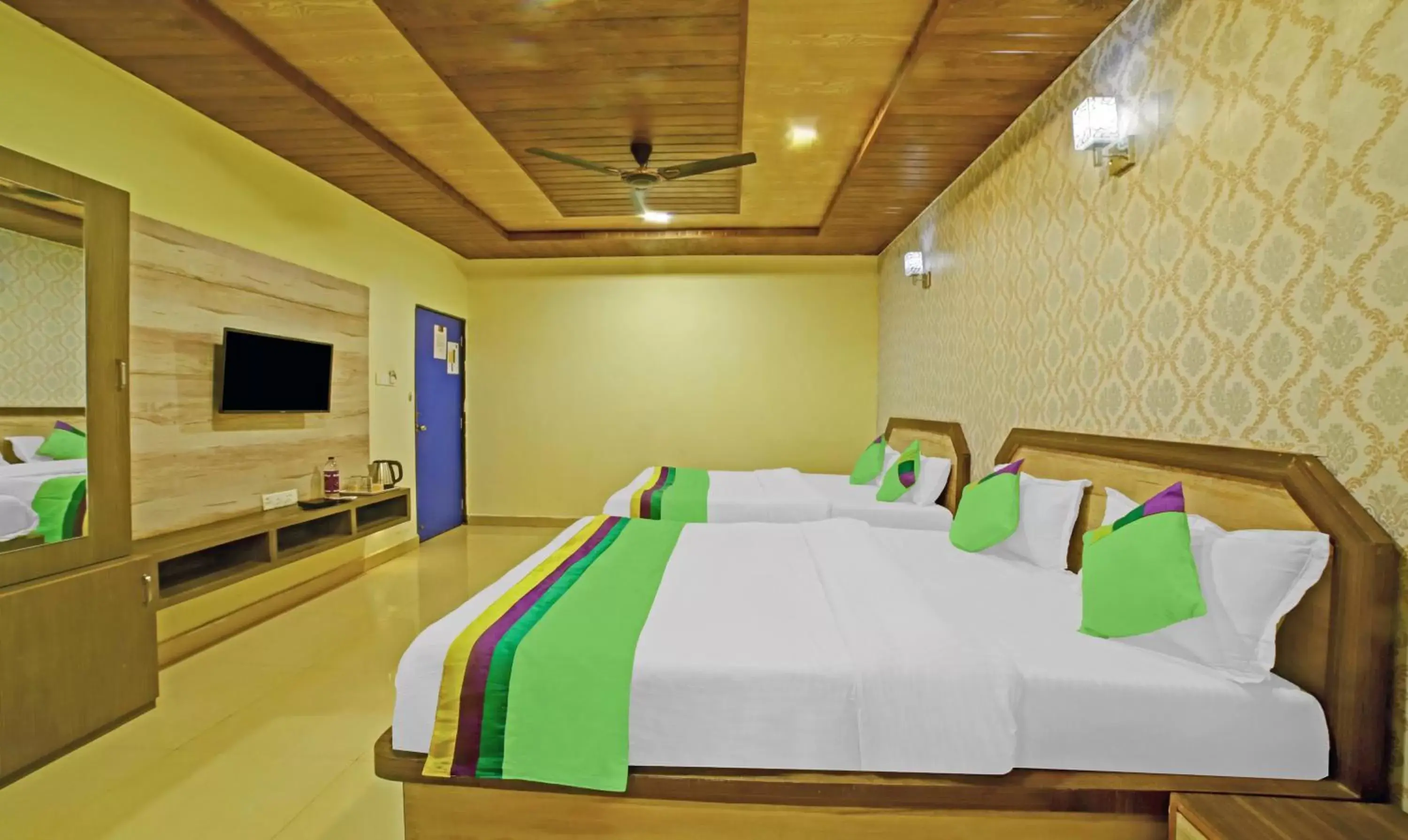 Superior Double Room in Treebo Balaji Excellency Superior Double Room in Treebo Balaji Excellency