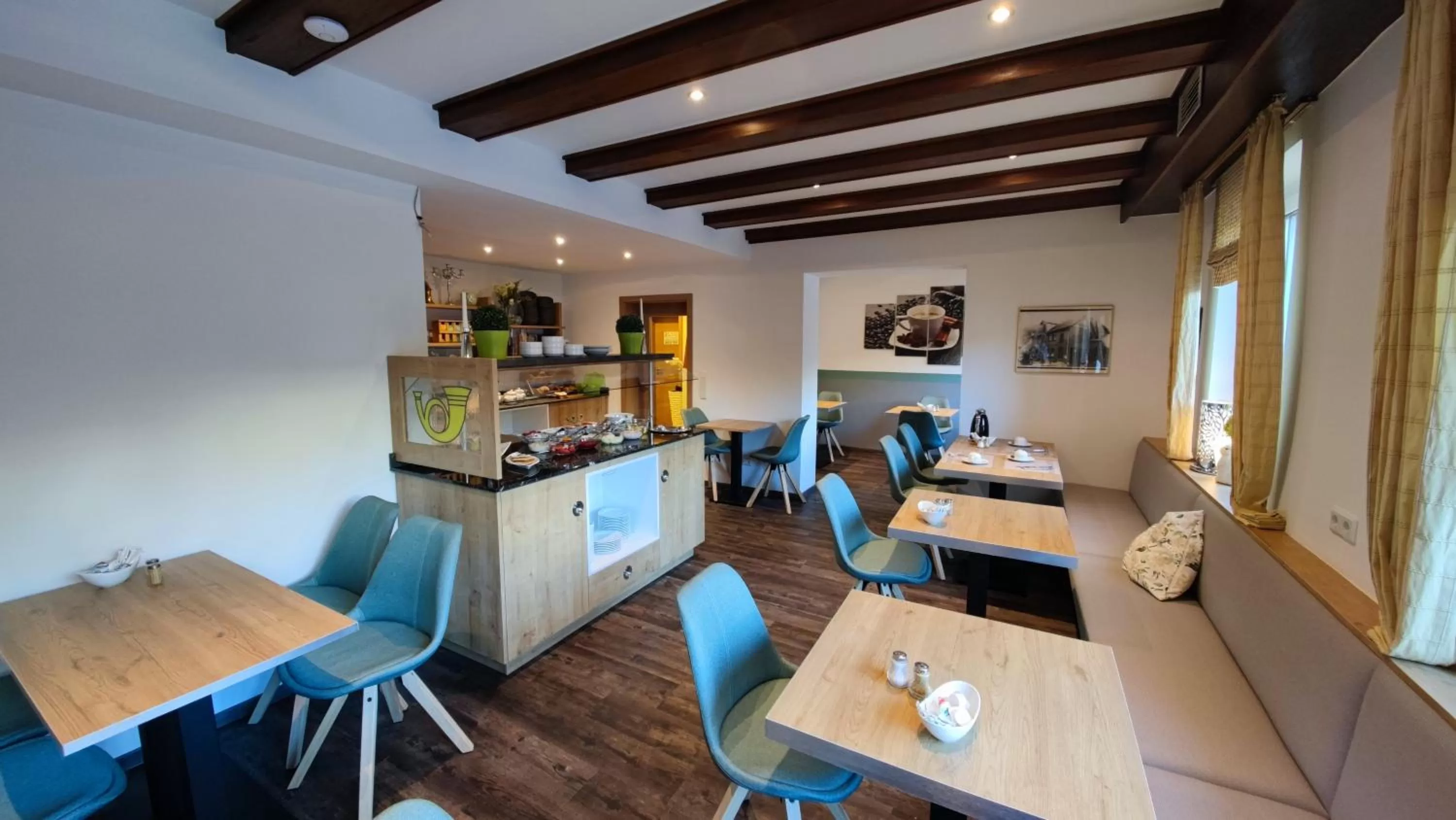 Buffet breakfast in Hotel Garni "Zur Alten Post"